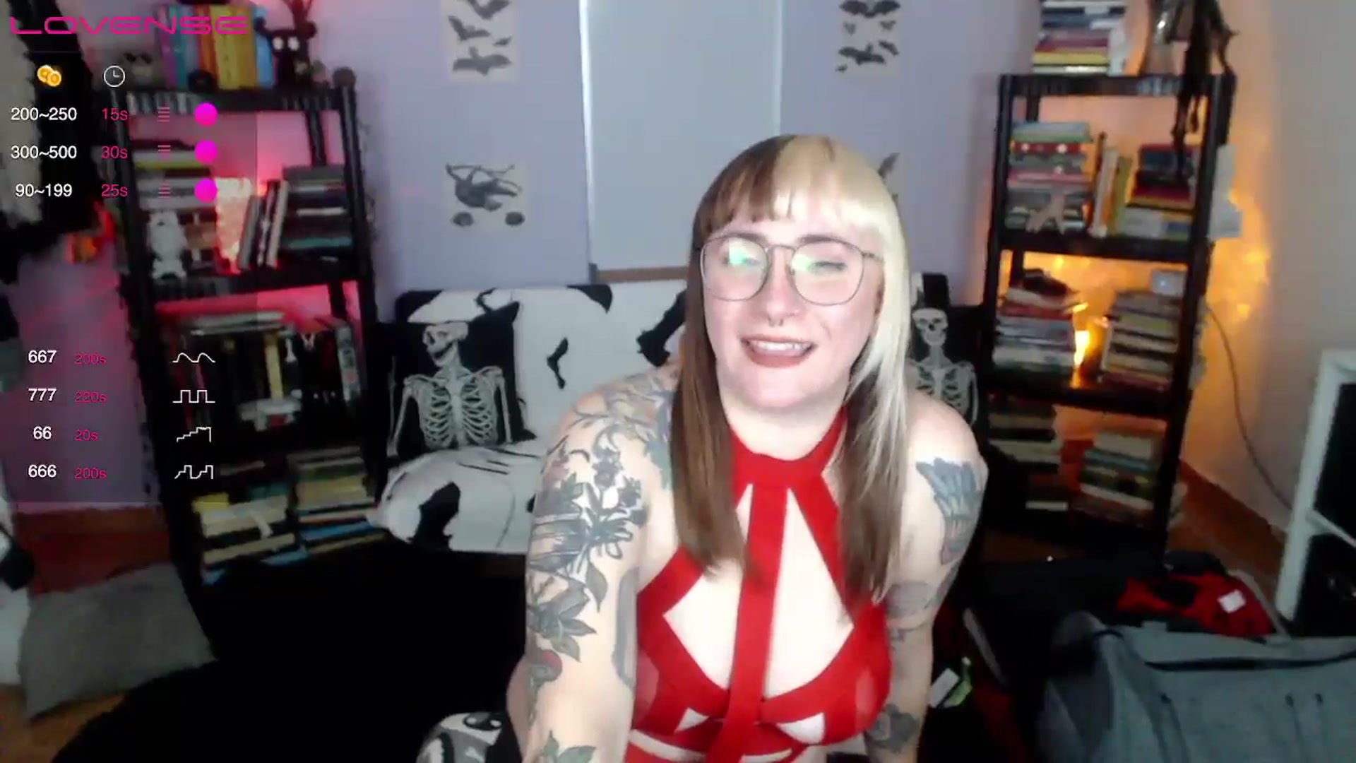 Gallery image thumbnail from AxeHallow's myfreecams stream on, 08/14/2024, 24:04 image 17 of 20