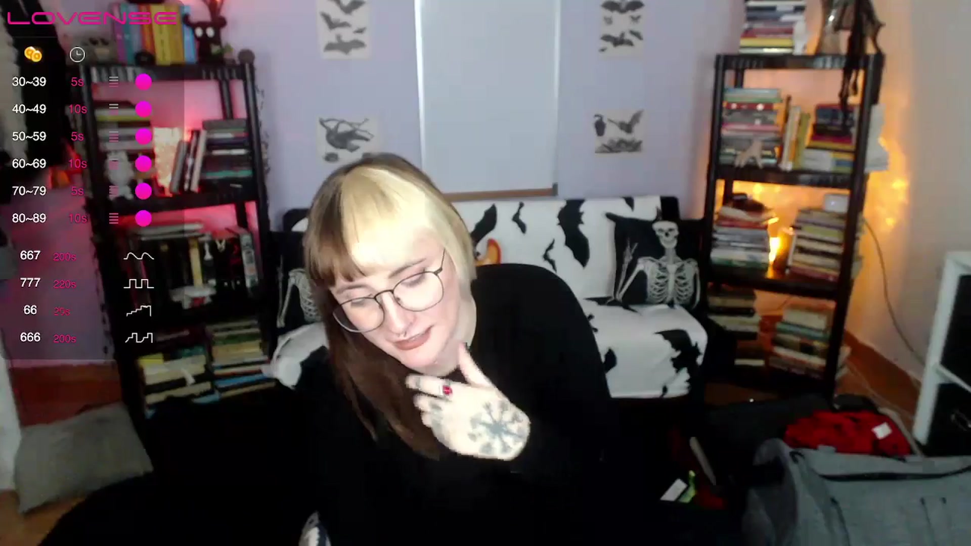 Gallery image thumbnail from AxeHallow's myfreecams stream on, 08/14/2024, 01:15 image 10 of 20