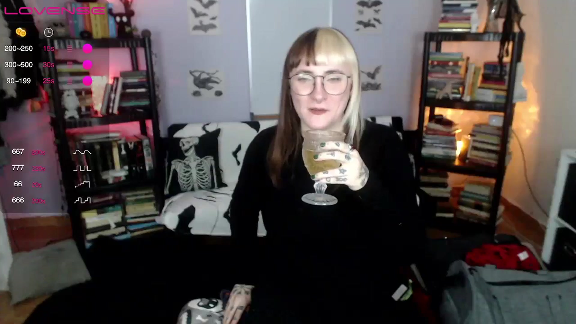 Gallery image thumbnail from AxeHallow's myfreecams stream on, 08/14/2024, 01:15 image 11 of 20