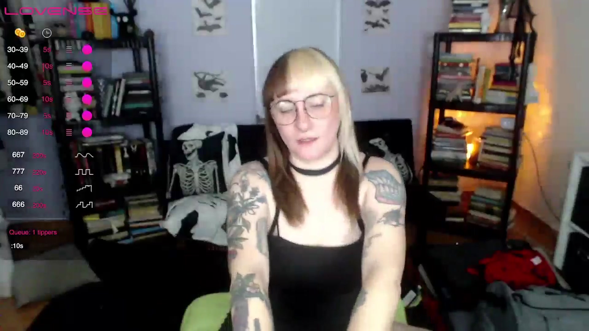 Gallery image thumbnail from AxeHallow's myfreecams stream on, 08/16/2024, 02:10 image 8 of 20