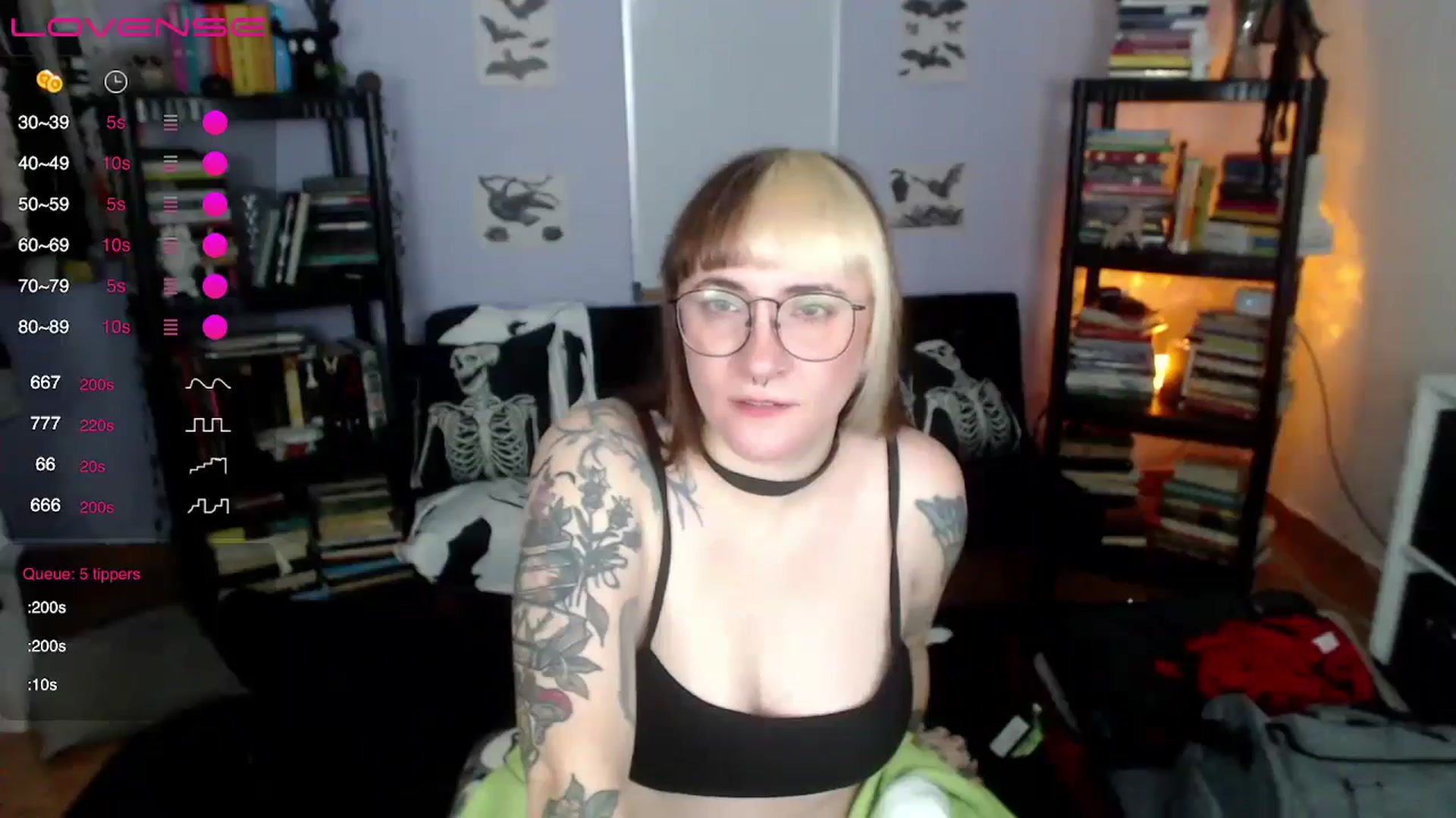 Gallery image thumbnail from AxeHallow's myfreecams stream on, 08/16/2024, 02:10 image 5 of 20