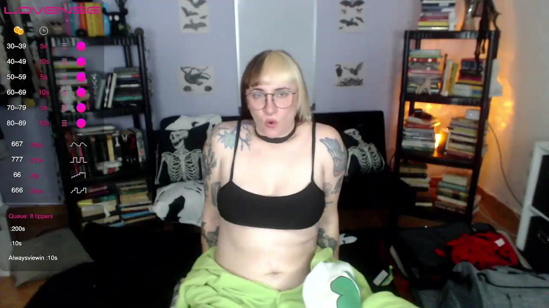 Gallery image thumbnail from AxeHallow's myfreecams stream on, 08/16/2024, 02:10 image 6 of 20