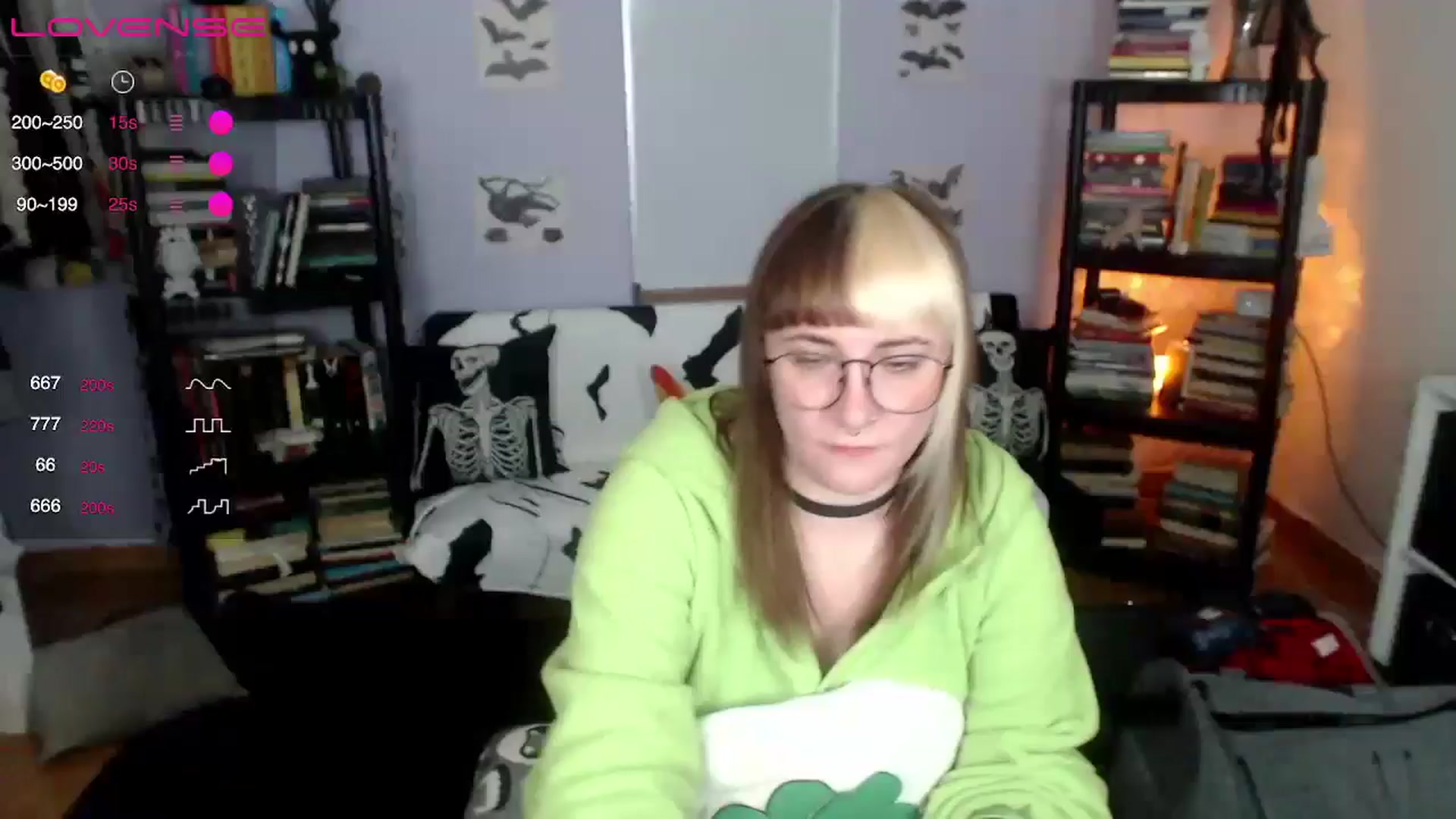 Gallery image thumbnail from AxeHallow's myfreecams stream on, 08/16/2024, 02:10 image 1 of 20