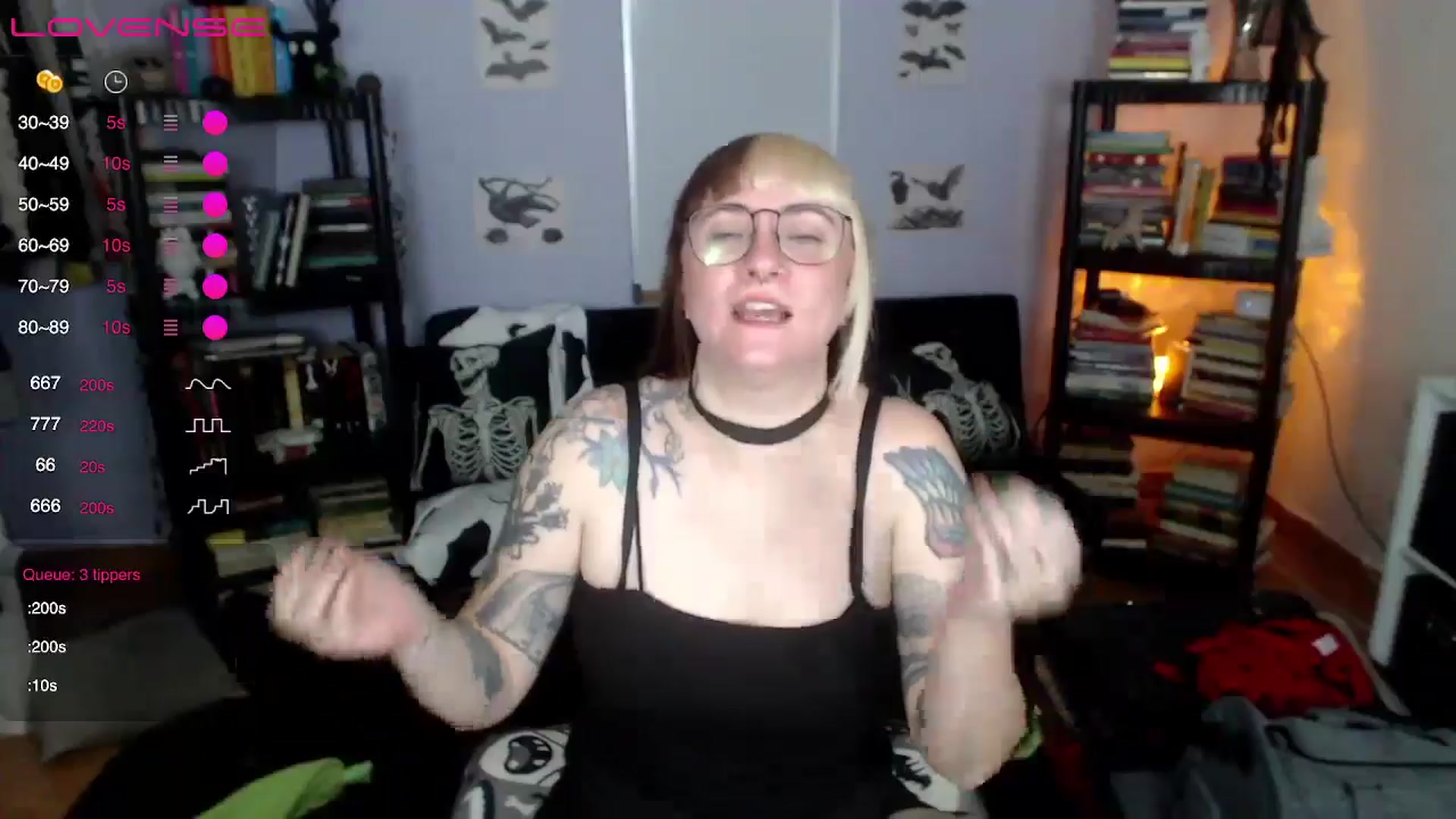 Gallery image thumbnail from AxeHallow's myfreecams stream on, 08/16/2024, 02:10 image 7 of 20
