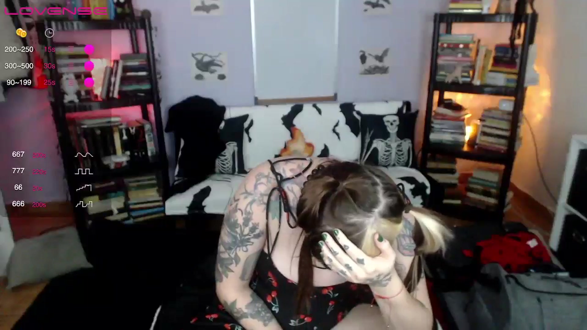 Gallery image thumbnail from AxeHallow's myfreecams stream on, 08/18/2024, 04:17 image 16 of 20