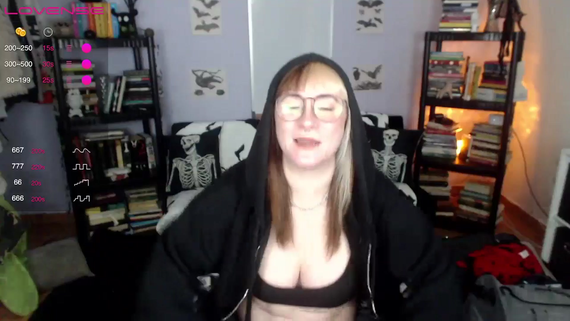Gallery image thumbnail from AxeHallow's myfreecams stream on, 08/18/2024, 04:17 image 2 of 20