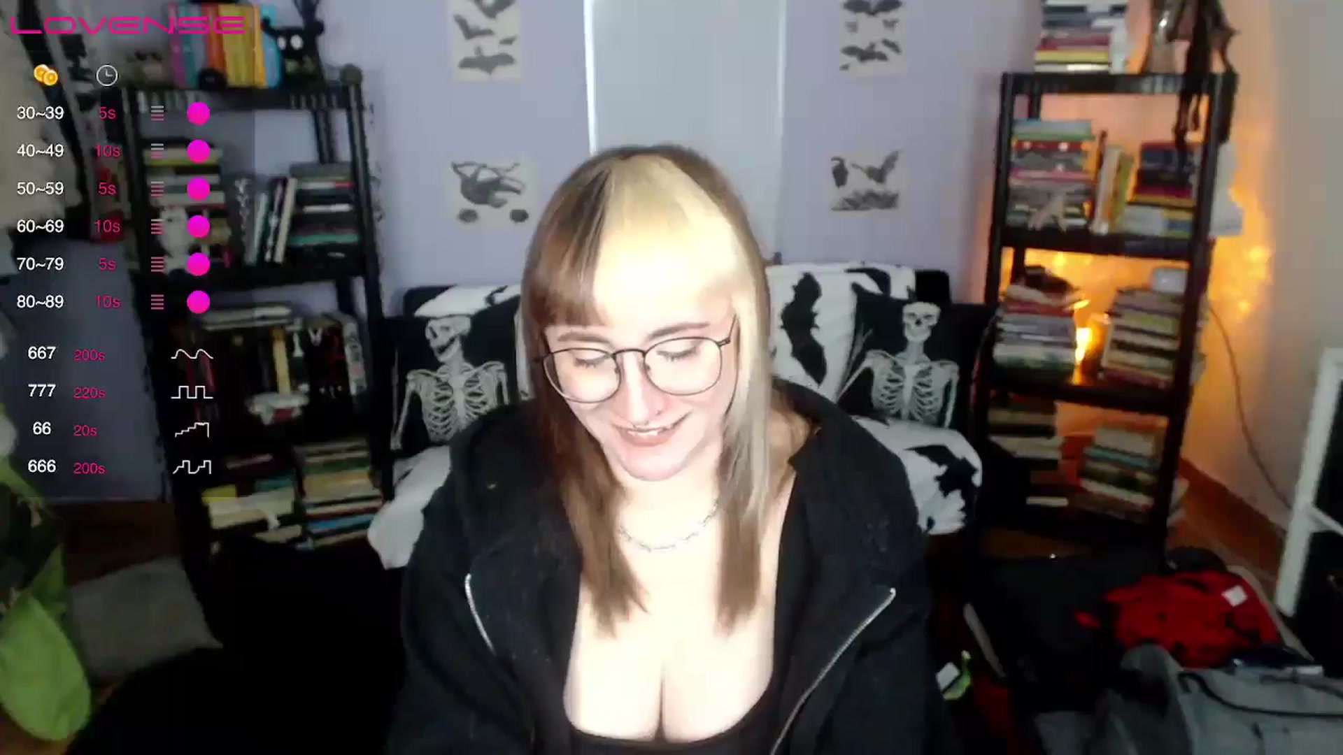 Gallery image thumbnail from AxeHallow's myfreecams stream on, 08/18/2024, 04:17 image 4 of 20