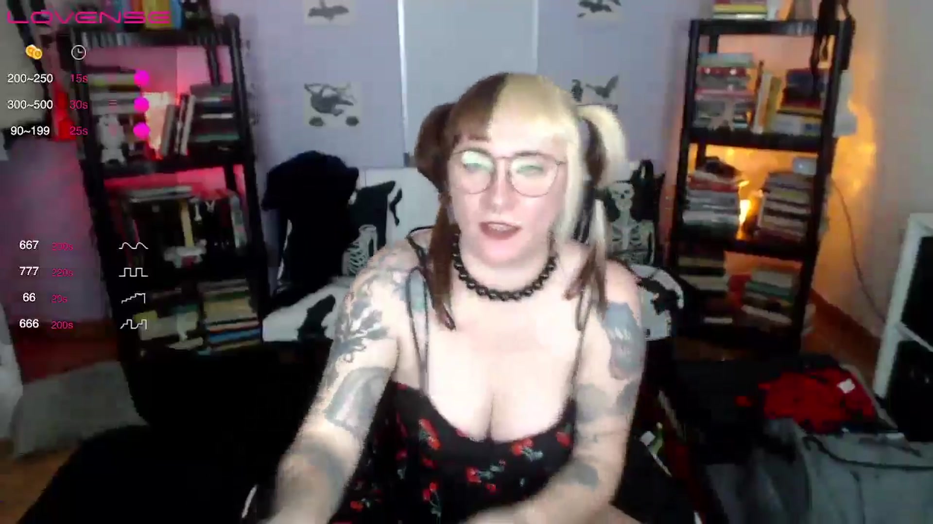 Gallery image thumbnail from AxeHallow's myfreecams stream on, 08/18/2024, 06:59 image 8 of 20