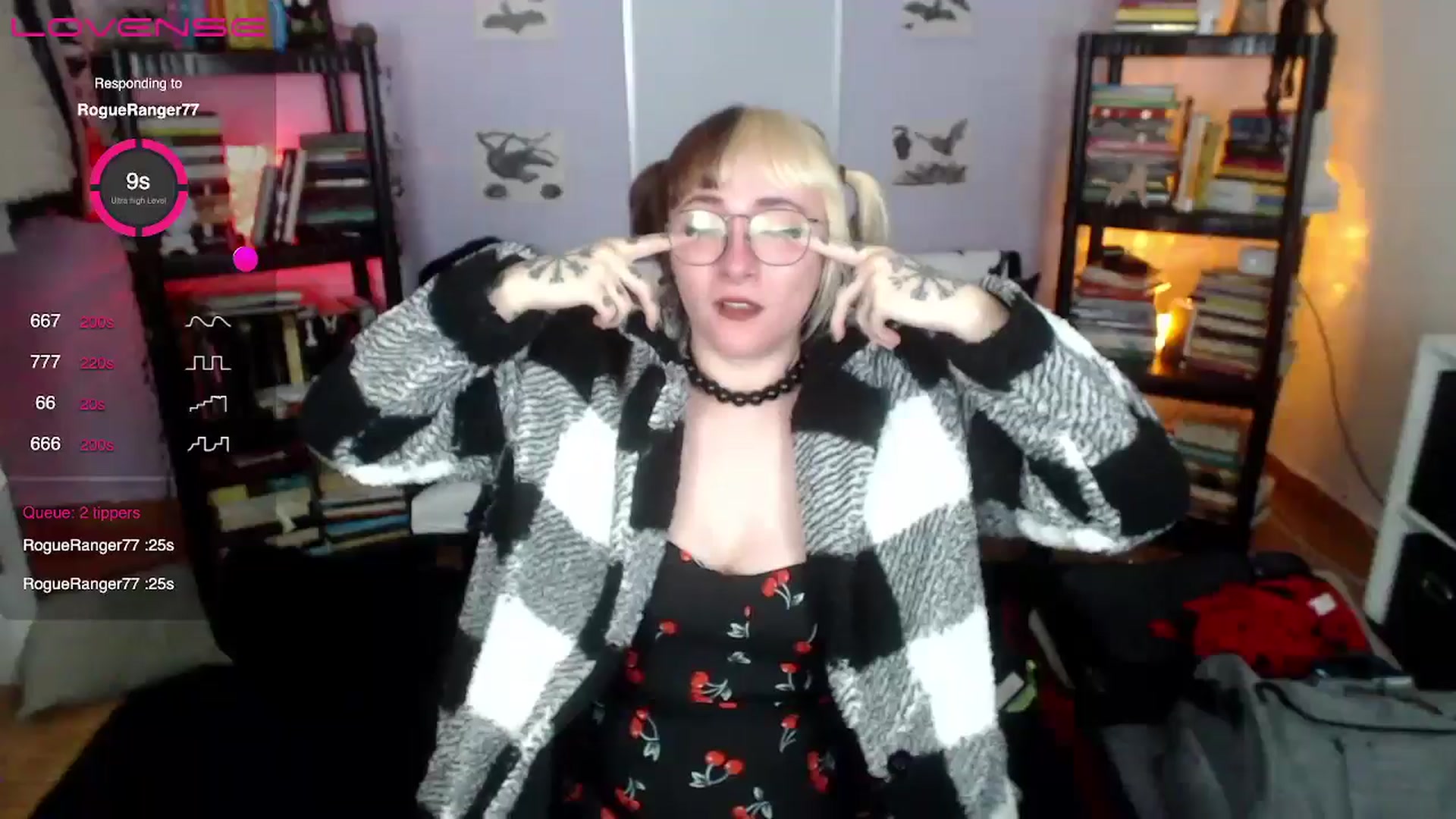 Gallery image thumbnail from AxeHallow's myfreecams stream on, 08/18/2024, 06:59 image 19 of 20