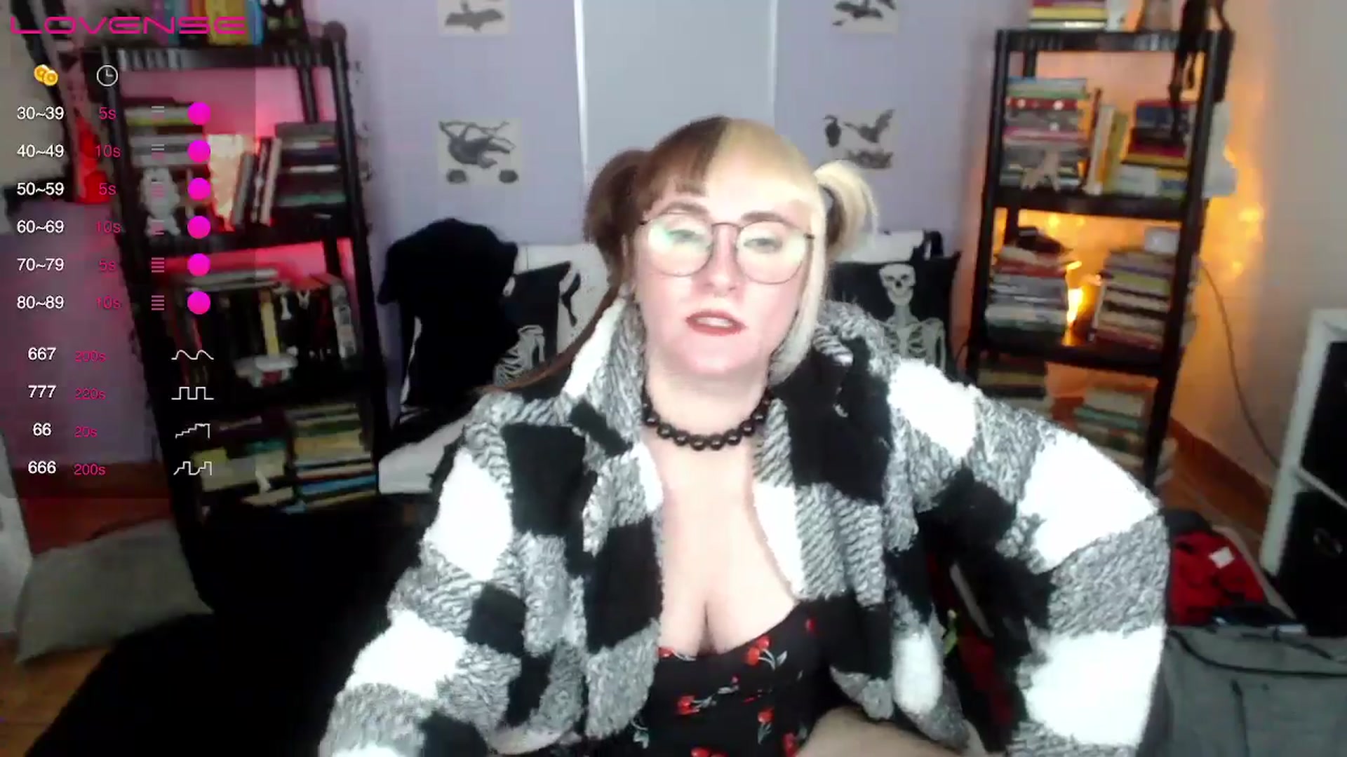 Gallery image thumbnail from AxeHallow's myfreecams stream on, 08/18/2024, 06:59 image 7 of 20