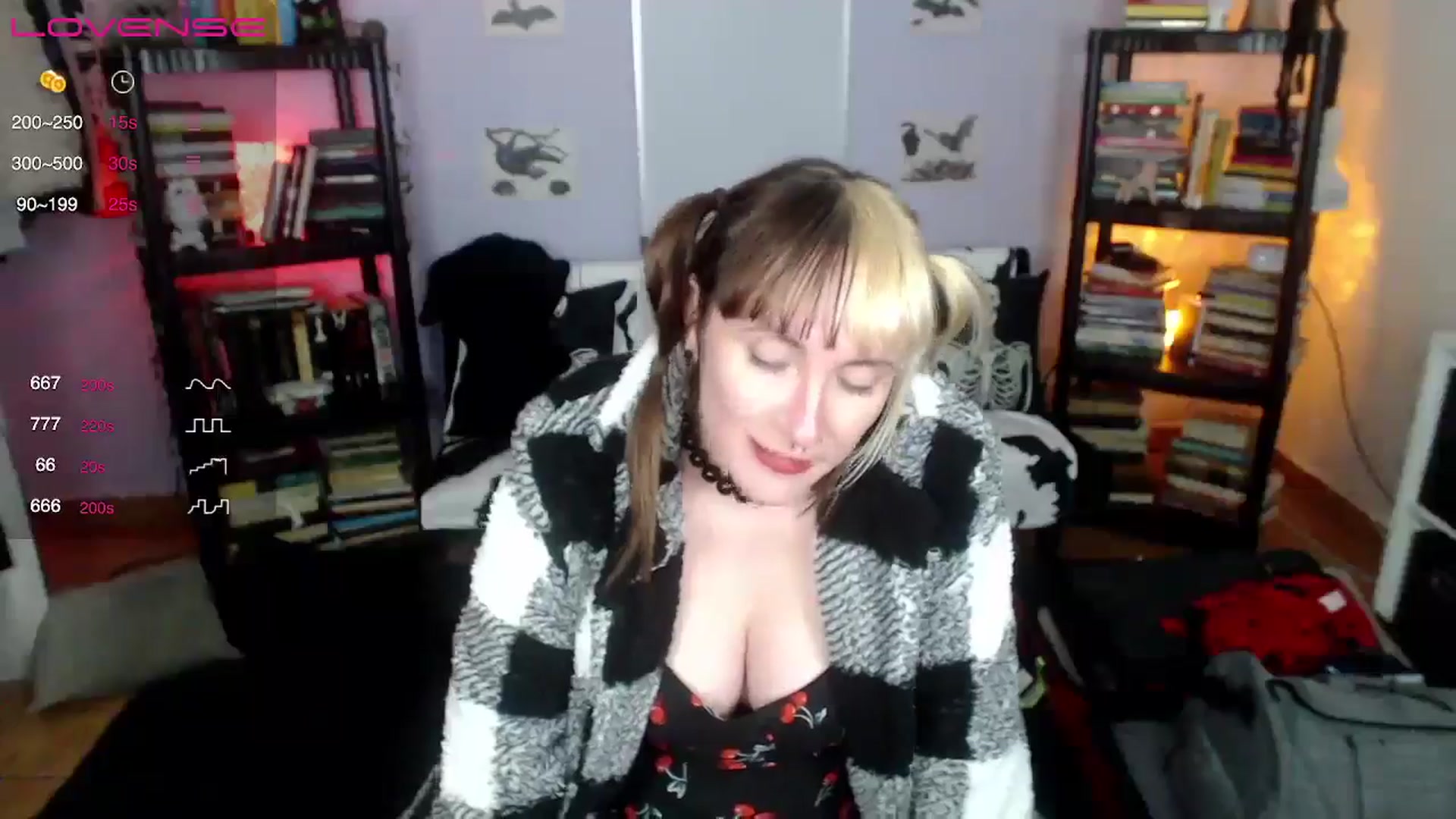 Gallery image thumbnail from AxeHallow's myfreecams stream on, 08/18/2024, 13:50 image 17 of 20