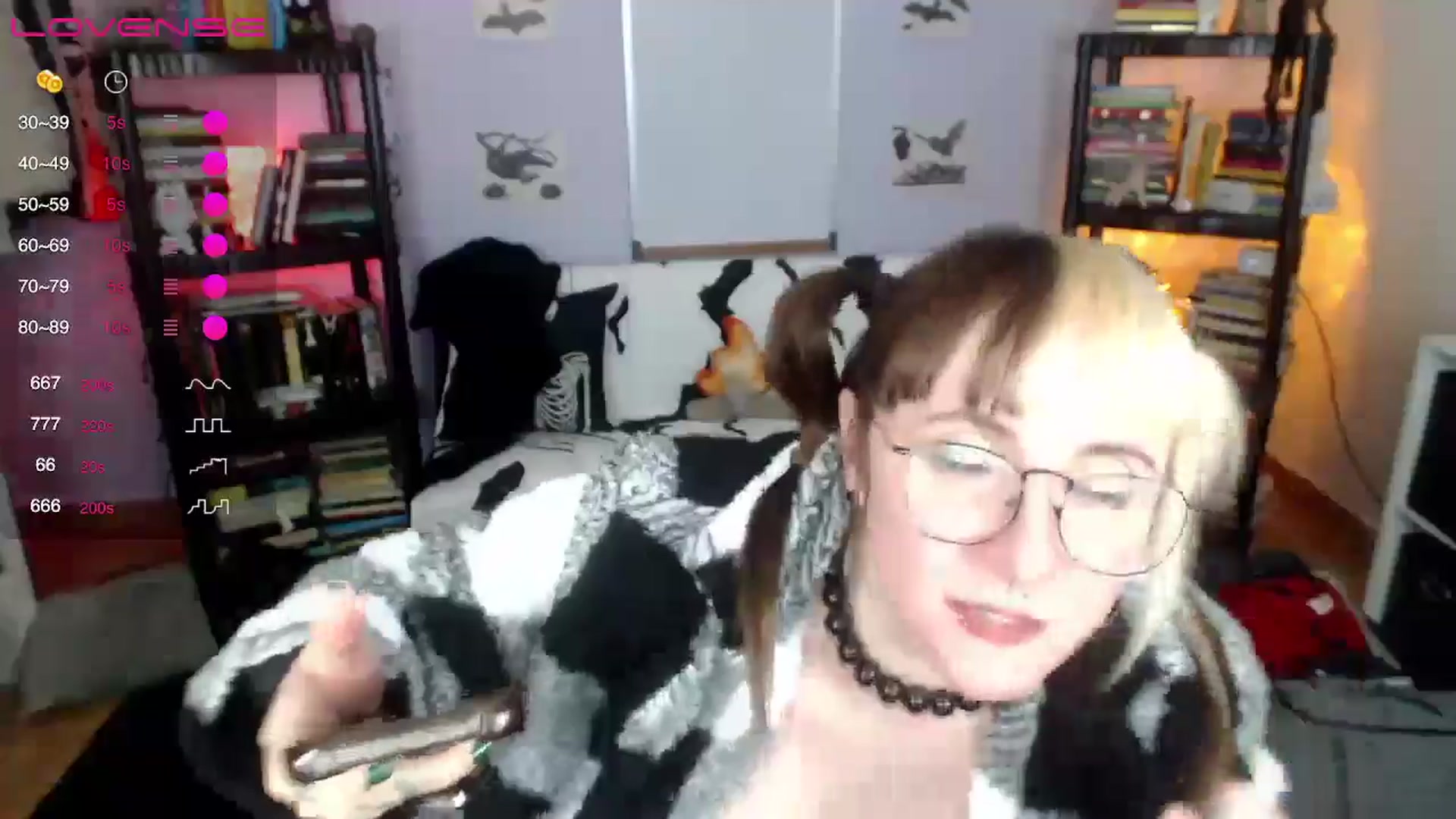 Gallery image thumbnail from AxeHallow's myfreecams stream on, 08/18/2024, 13:50 image 2 of 20