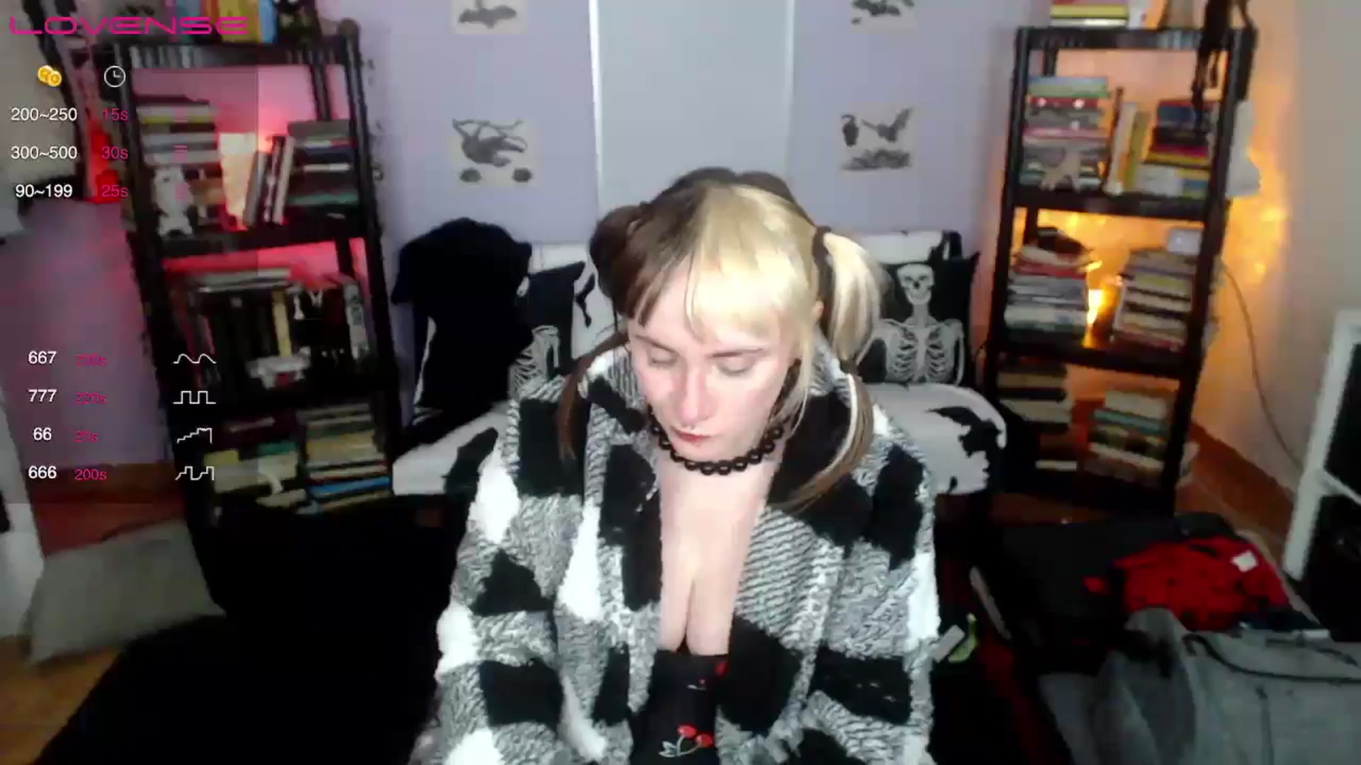 Gallery image thumbnail from AxeHallow's myfreecams stream on, 08/18/2024, 13:50 image 16 of 20