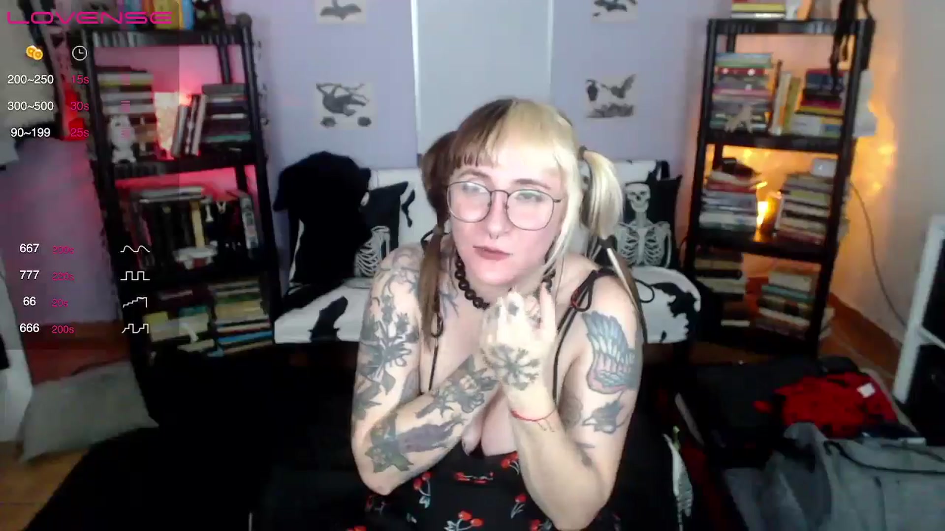 Gallery image thumbnail from AxeHallow's myfreecams stream on, 08/18/2024, 13:50 image 10 of 20
