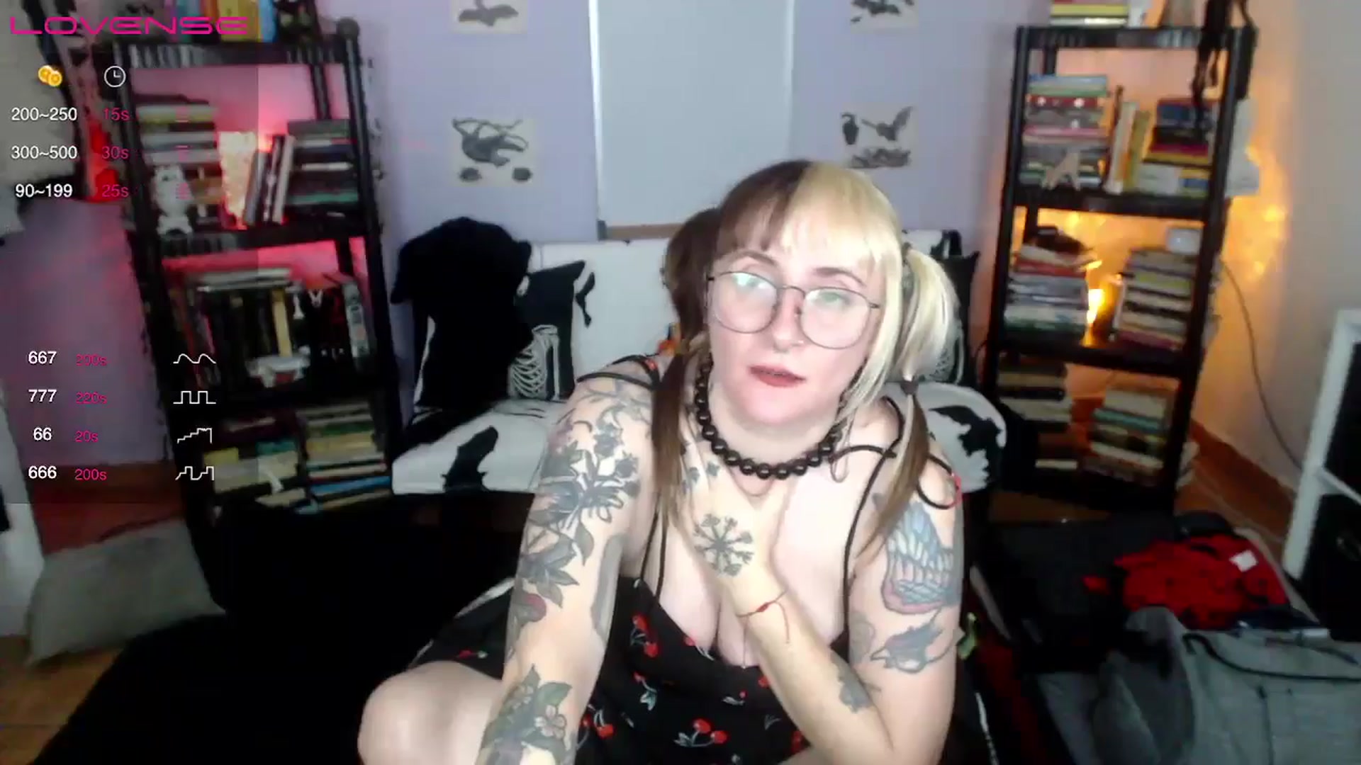 Gallery image thumbnail from AxeHallow's myfreecams stream on, 08/18/2024, 14:12 image 7 of 20