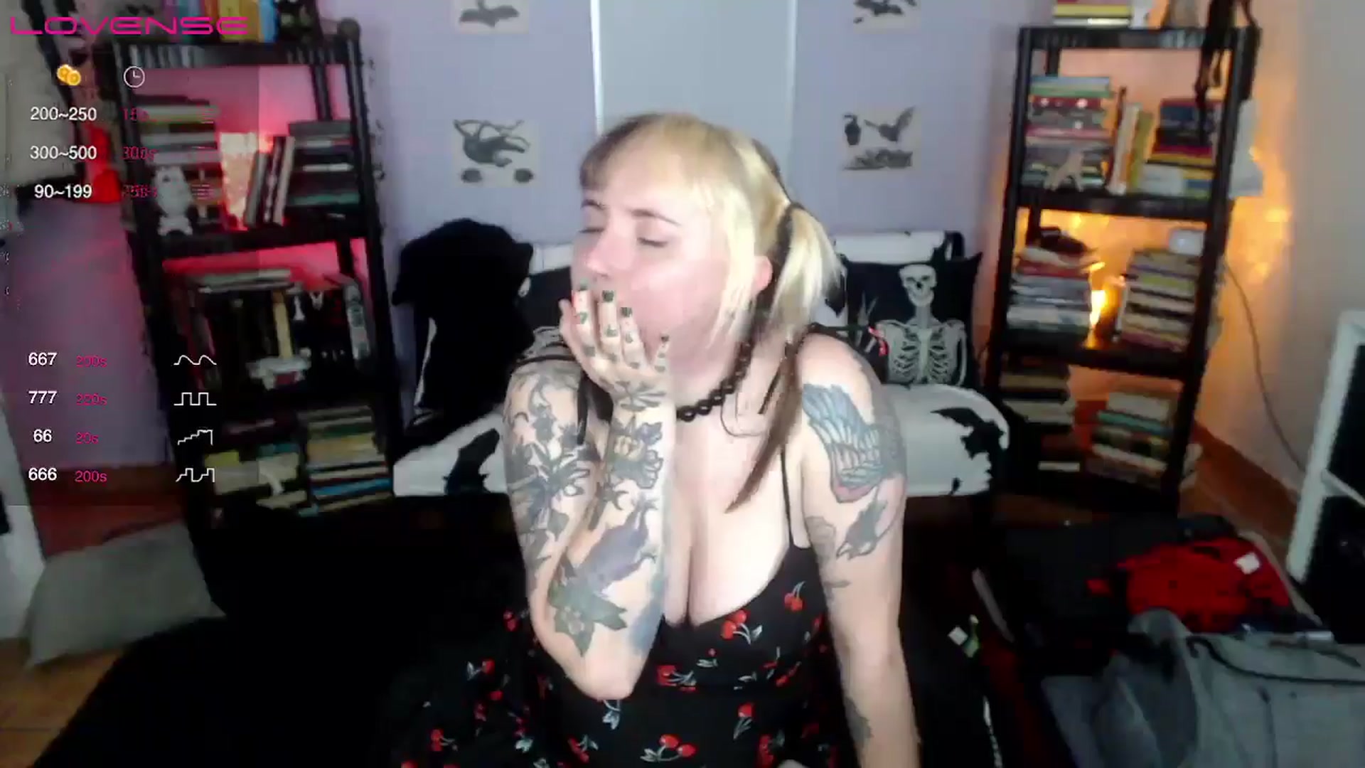 Gallery image thumbnail from AxeHallow's myfreecams stream on, 08/18/2024, 14:12 image 20 of 20