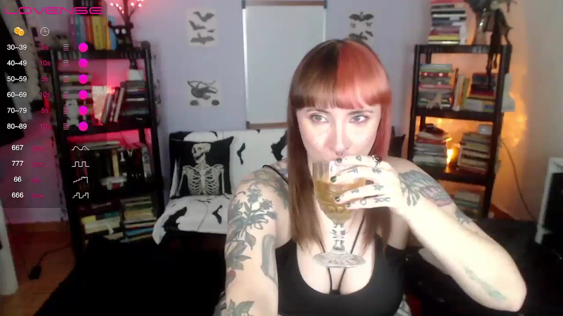 Gallery image thumbnail from AxeHallow's myfreecams stream on, 08/27/2024, 04:22 image 17 of 20