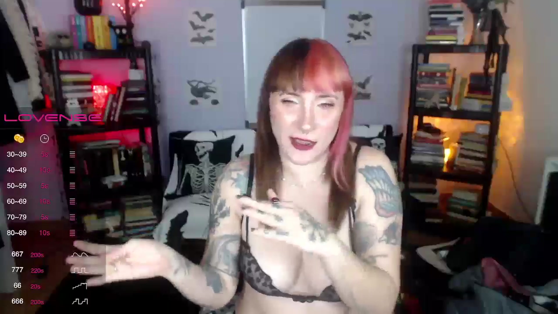 Gallery image thumbnail from AxeHallow's myfreecams stream on, 08/29/2024, 24:02 image 16 of 20