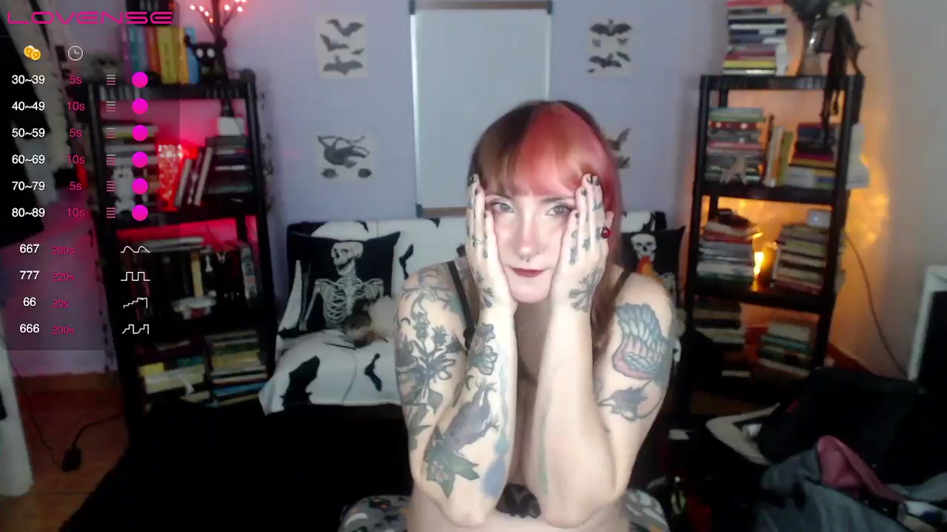 Gallery image thumbnail from AxeHallow's myfreecams stream on, 08/29/2024, 24:02 image 18 of 20