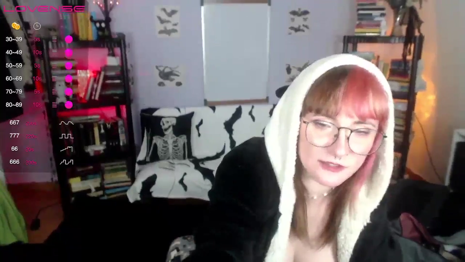 Gallery image thumbnail from AxeHallow's myfreecams stream on, 08/29/2024, 06:58 image 15 of 20