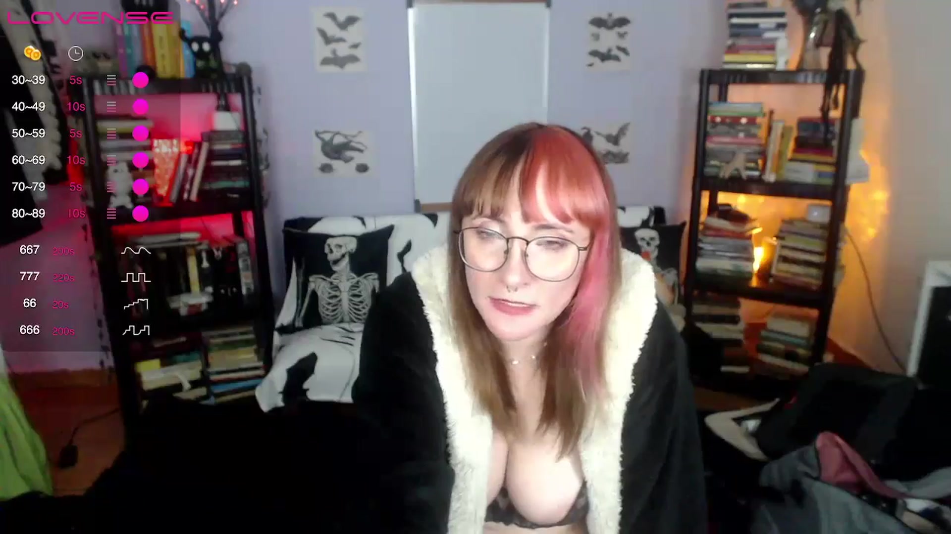 Gallery image thumbnail from AxeHallow's myfreecams stream on, 08/29/2024, 12:55 image 4 of 20