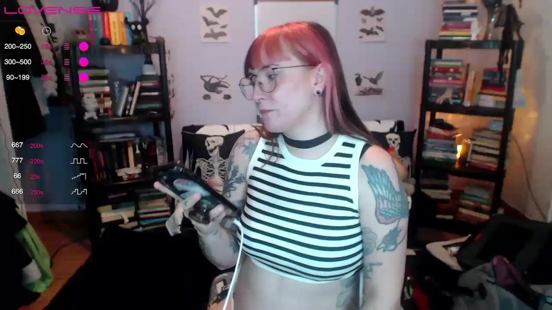 Gallery image thumbnail from AxeHallow's myfreecams stream on, 08/31/2024, 21:10 image 1 of 20