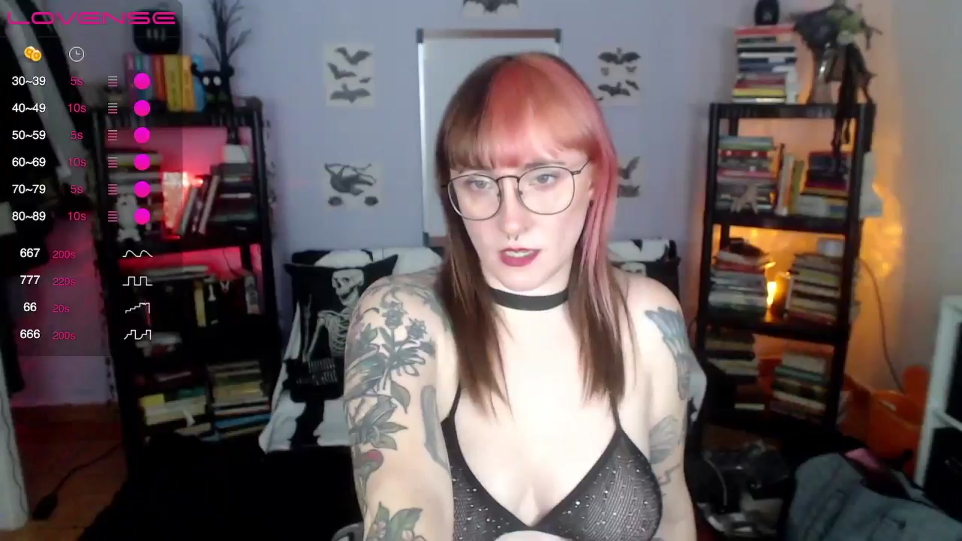 Gallery image thumbnail from AxeHallow's myfreecams stream on, 09/01/2024, 24:08 image 18 of 20