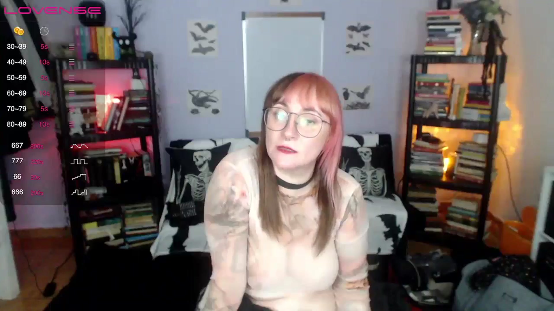 Gallery image thumbnail from AxeHallow's myfreecams stream on, 09/01/2024, 05:49 image 17 of 20