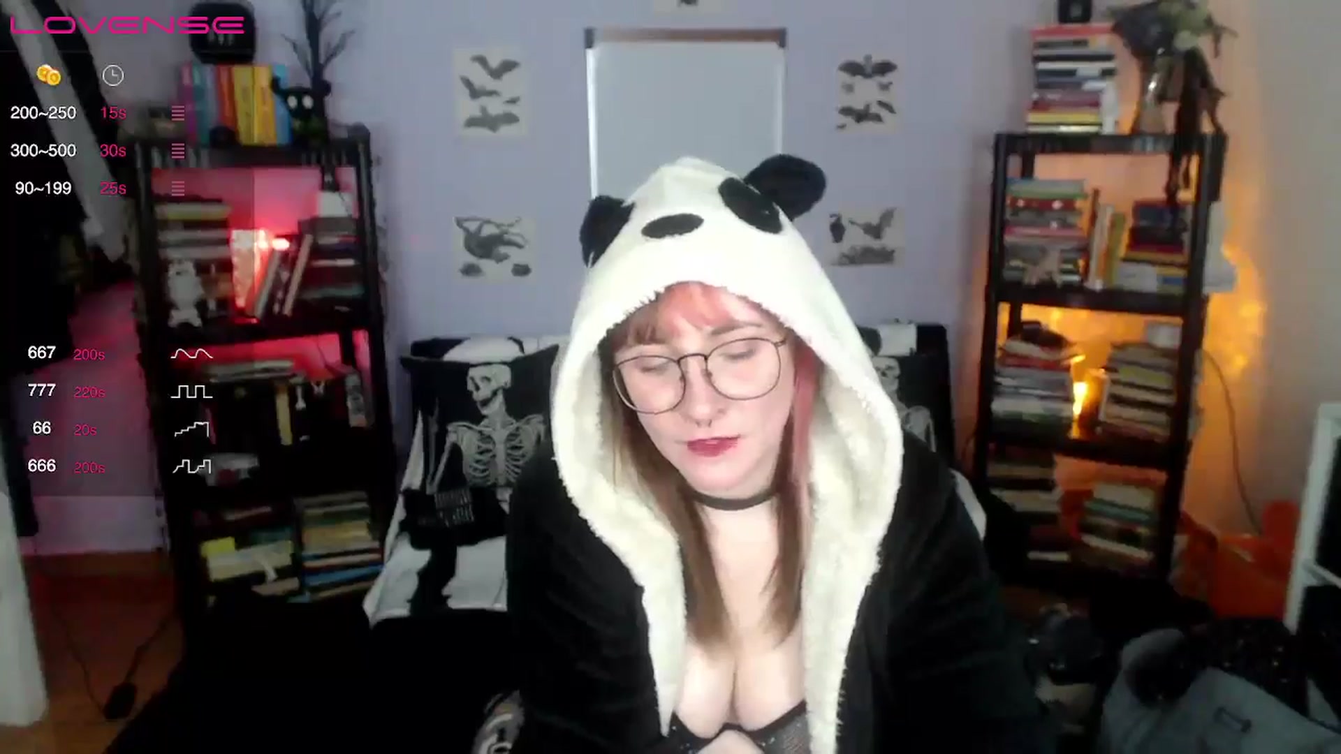 Gallery image thumbnail from AxeHallow's myfreecams stream on, 09/01/2024, 05:49 image 14 of 20