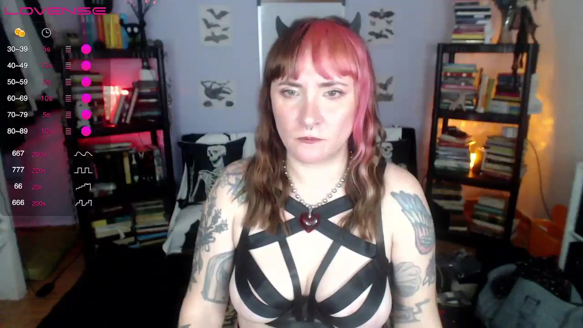 Gallery image thumbnail from AxeHallow's myfreecams stream on, 09/04/2024, 24:07 image 13 of 20