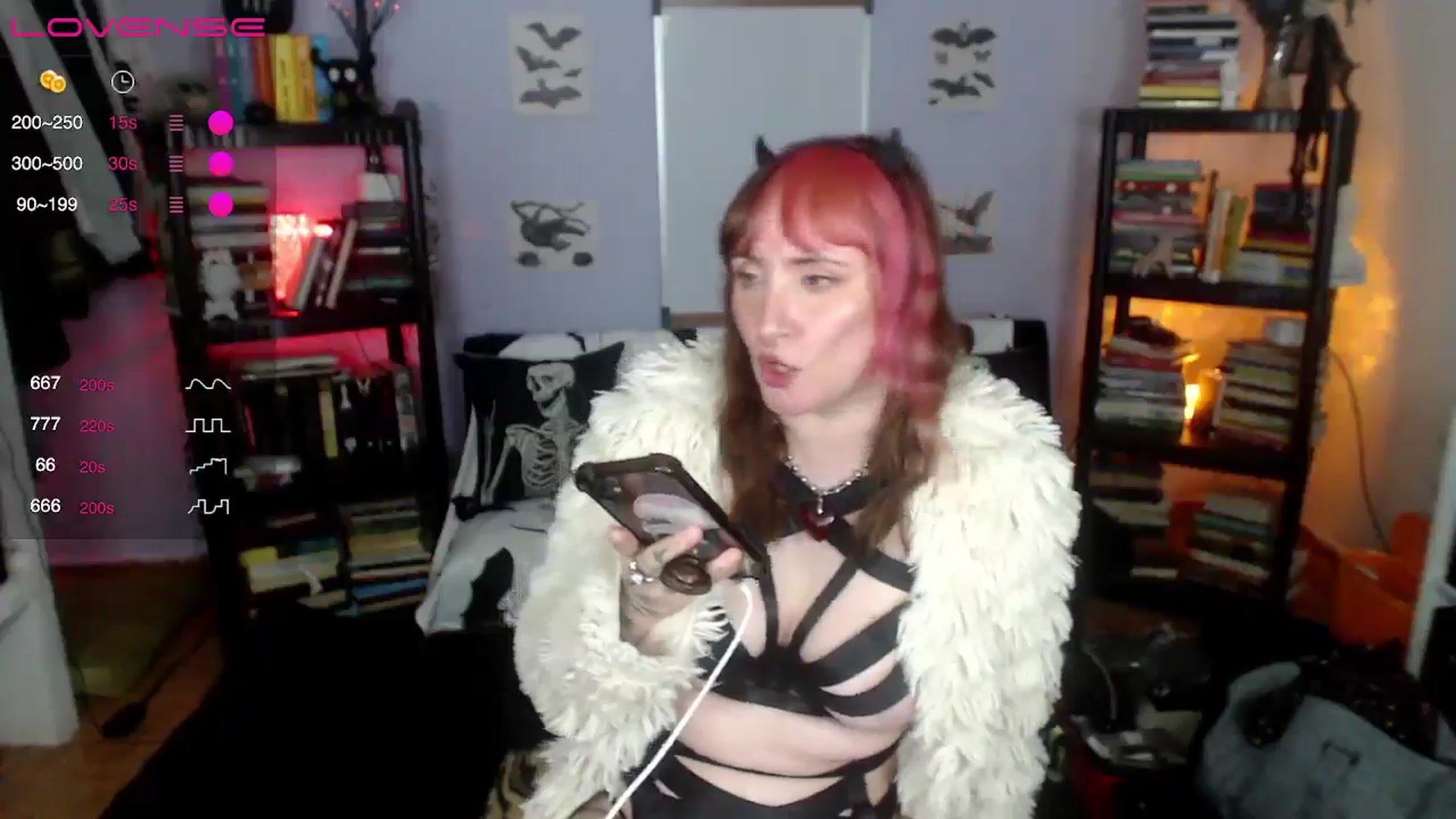 Gallery image thumbnail from AxeHallow's myfreecams stream on, 09/04/2024, 24:07 image 17 of 20