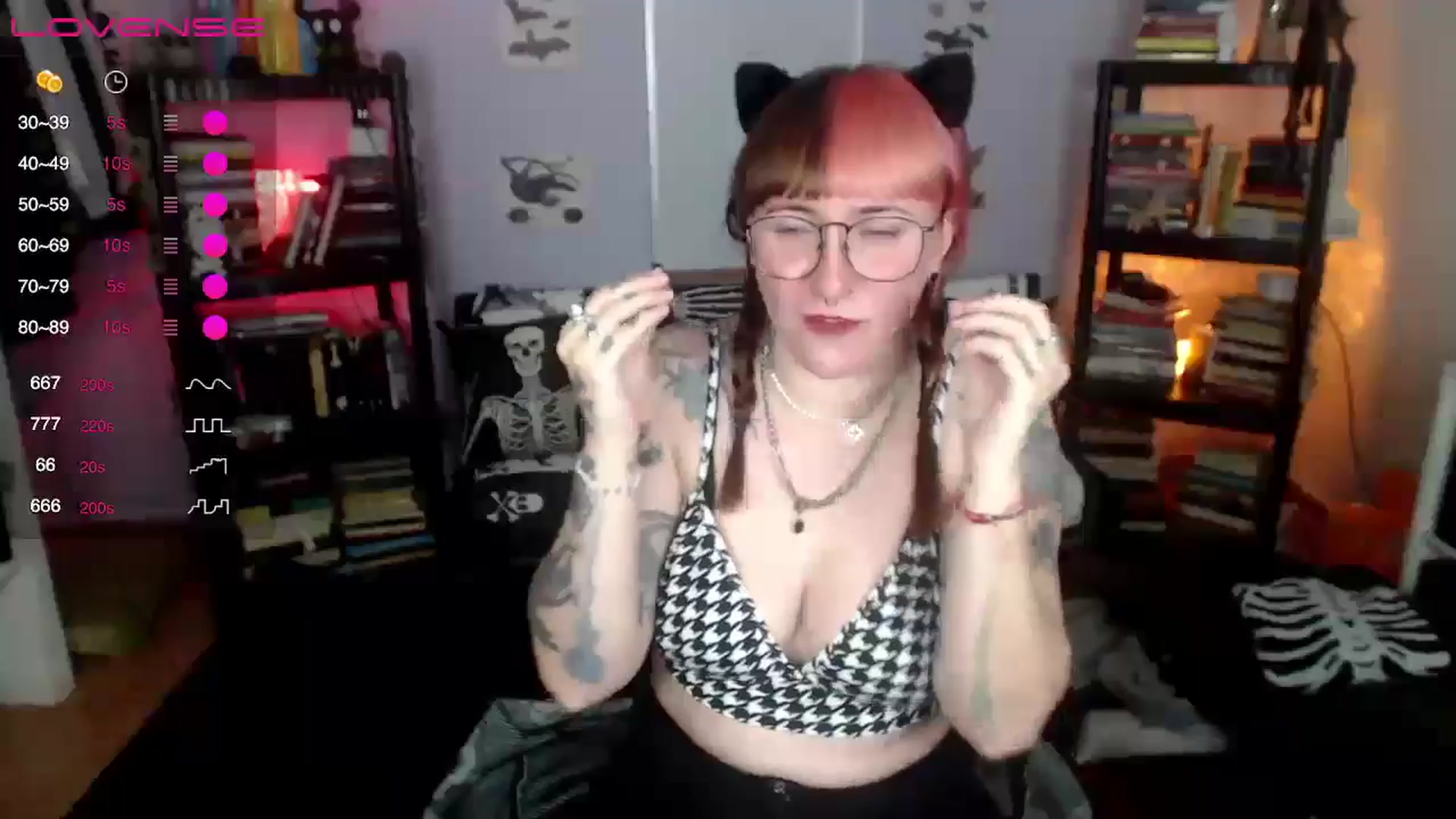 Gallery image thumbnail from AxeHallow's myfreecams stream on, 09/10/2024, 02:36 image 11 of 20