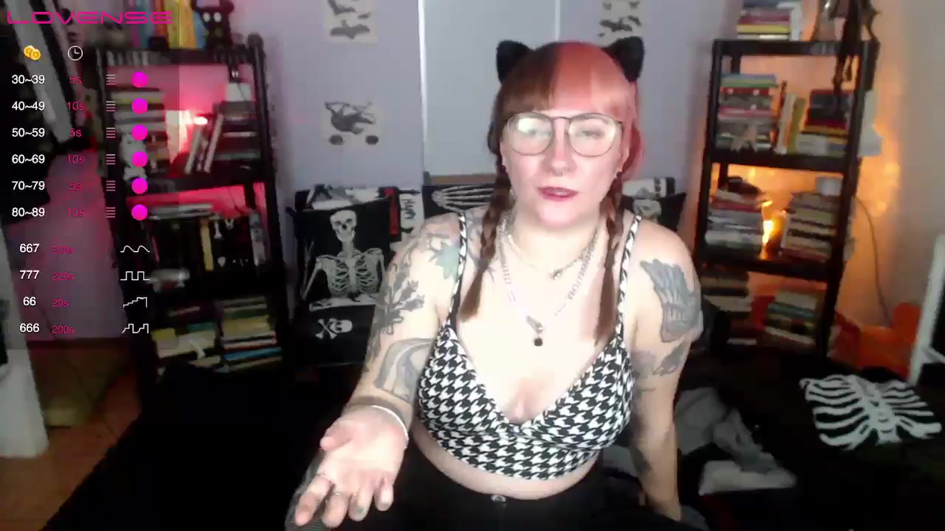 Gallery image thumbnail from AxeHallow's myfreecams stream on, 09/10/2024, 02:36 image 6 of 20