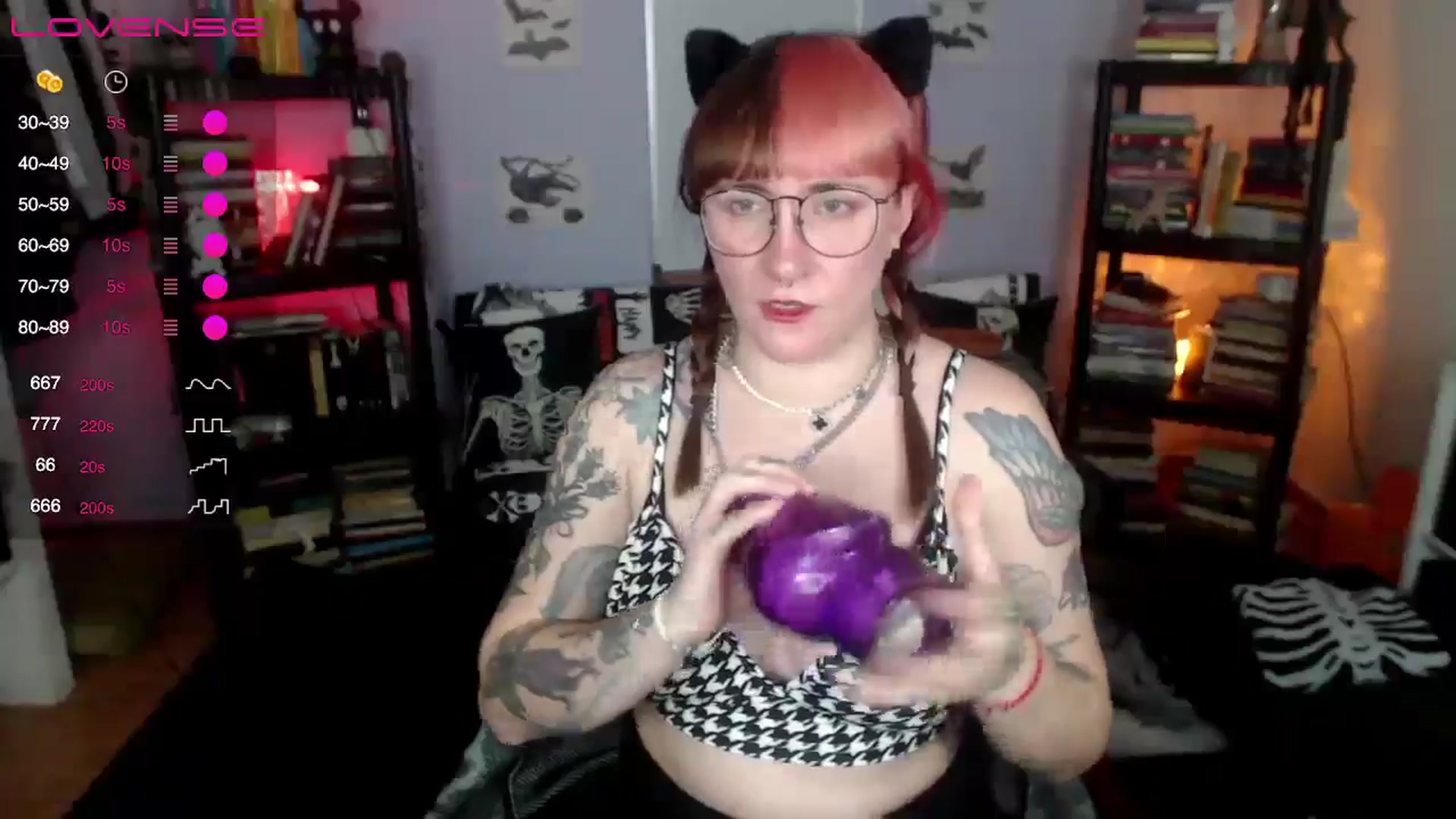 Gallery image thumbnail from AxeHallow's myfreecams stream on, 09/10/2024, 02:36 image 9 of 20