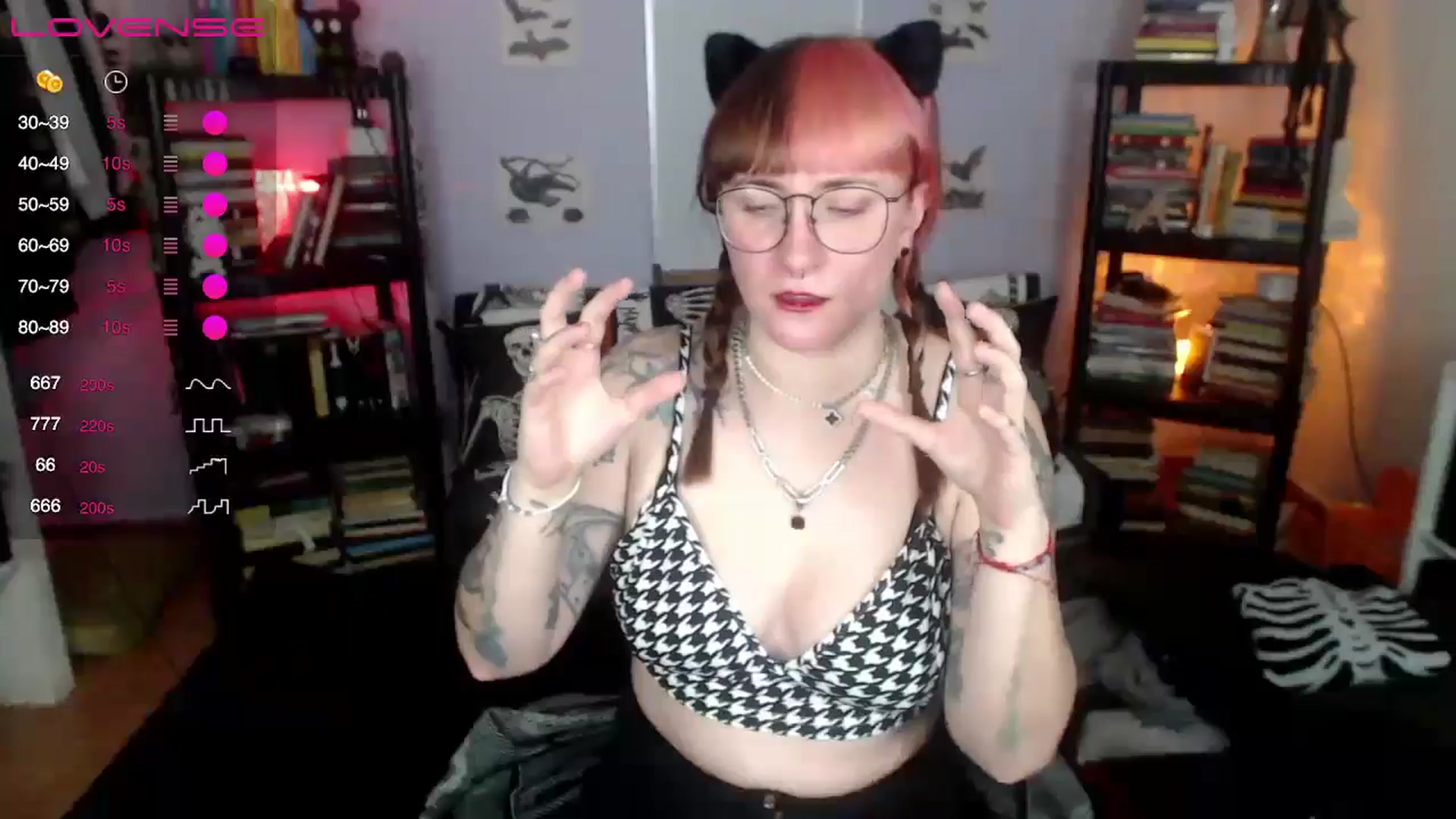 Gallery image thumbnail from AxeHallow's myfreecams stream on, 09/10/2024, 02:36 image 10 of 20