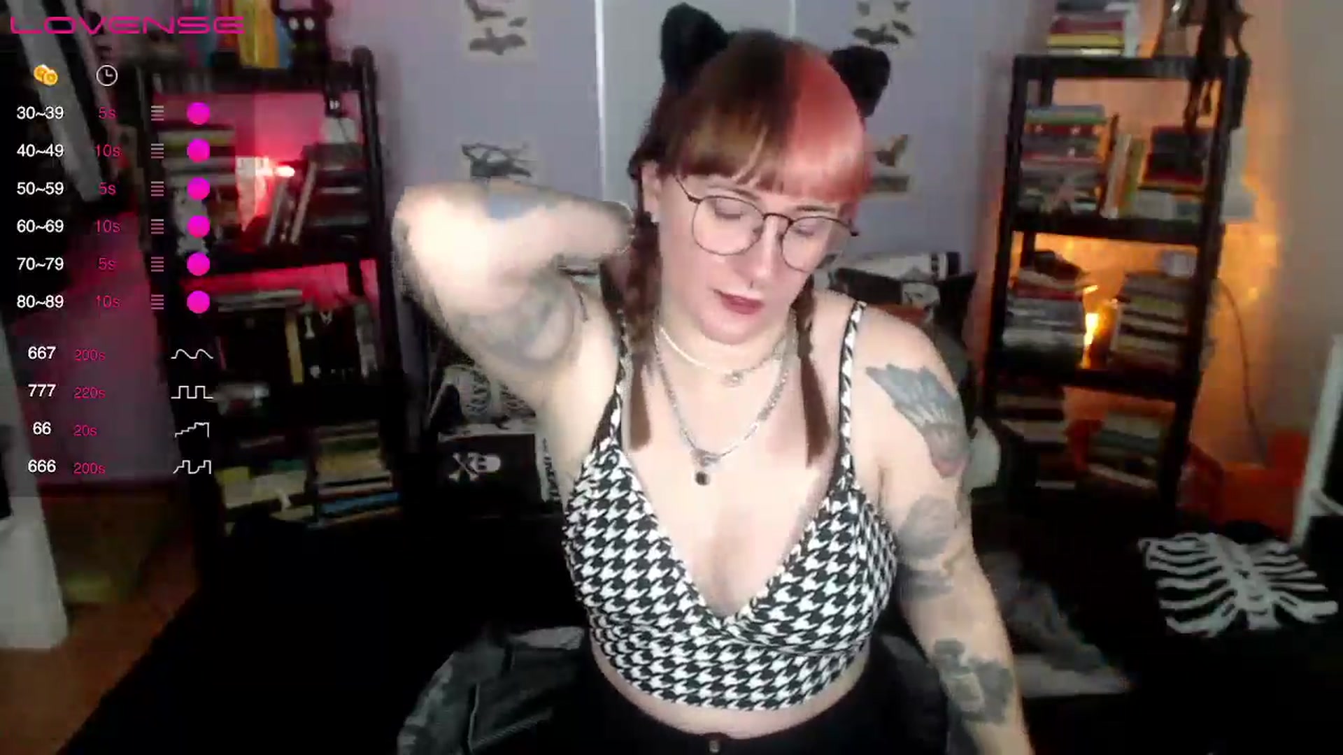 Gallery image thumbnail from AxeHallow's myfreecams stream on, 09/10/2024, 02:36 image 15 of 20