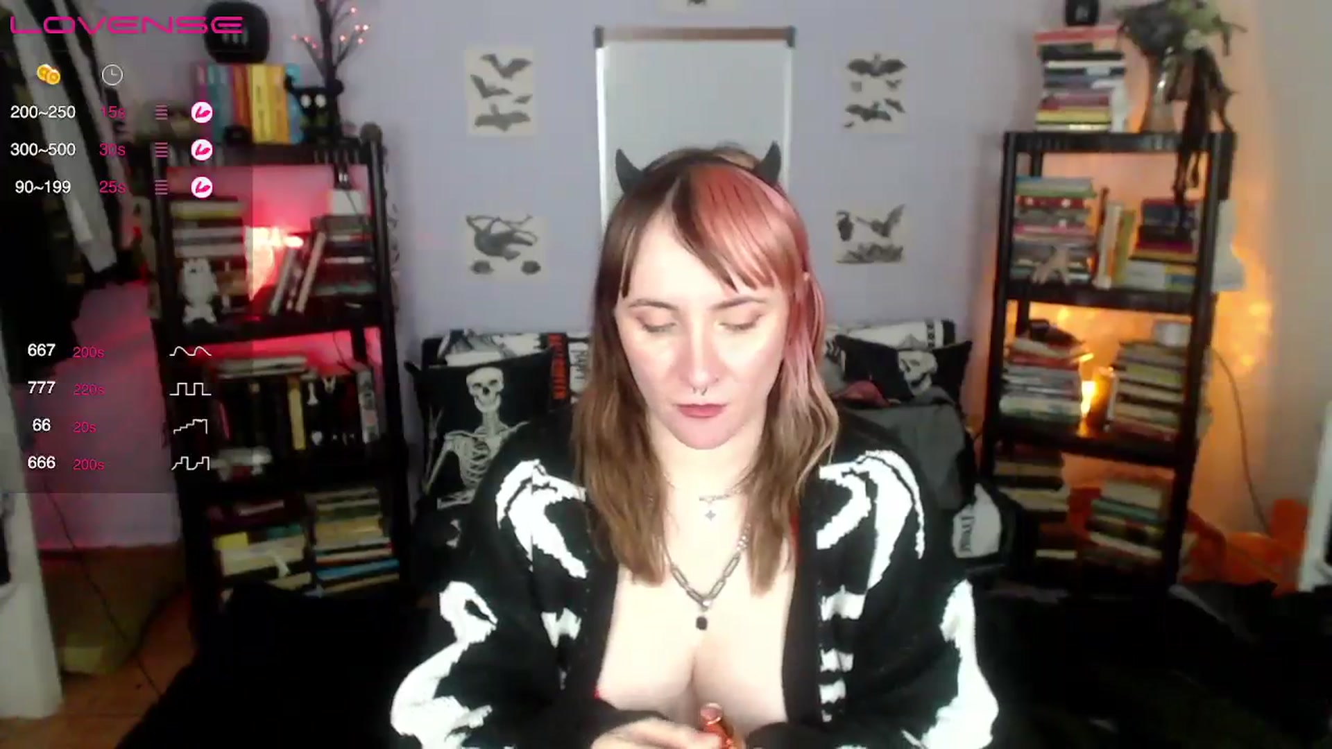 Gallery image thumbnail from AxeHallow's myfreecams stream on, 09/13/2024, 06:22 image 19 of 20