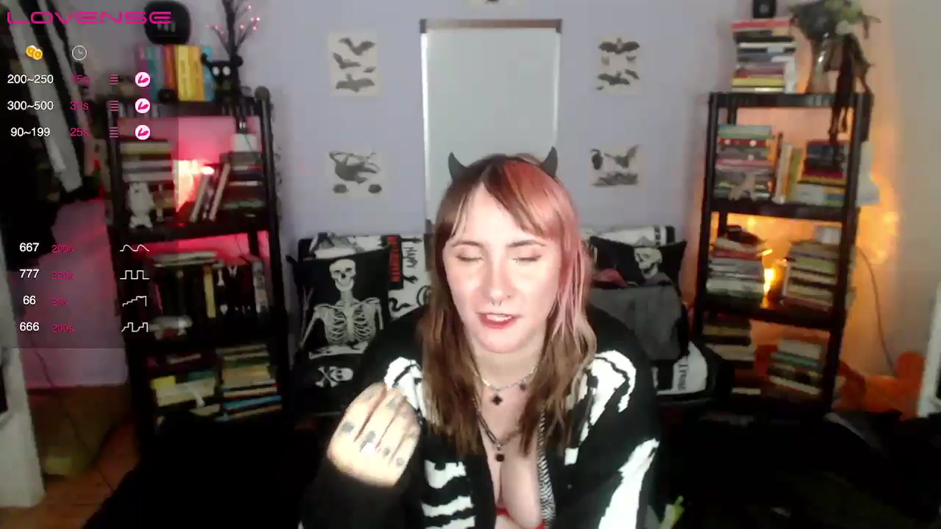 Gallery image thumbnail from AxeHallow's myfreecams stream on, 09/13/2024, 07:11 image 16 of 20