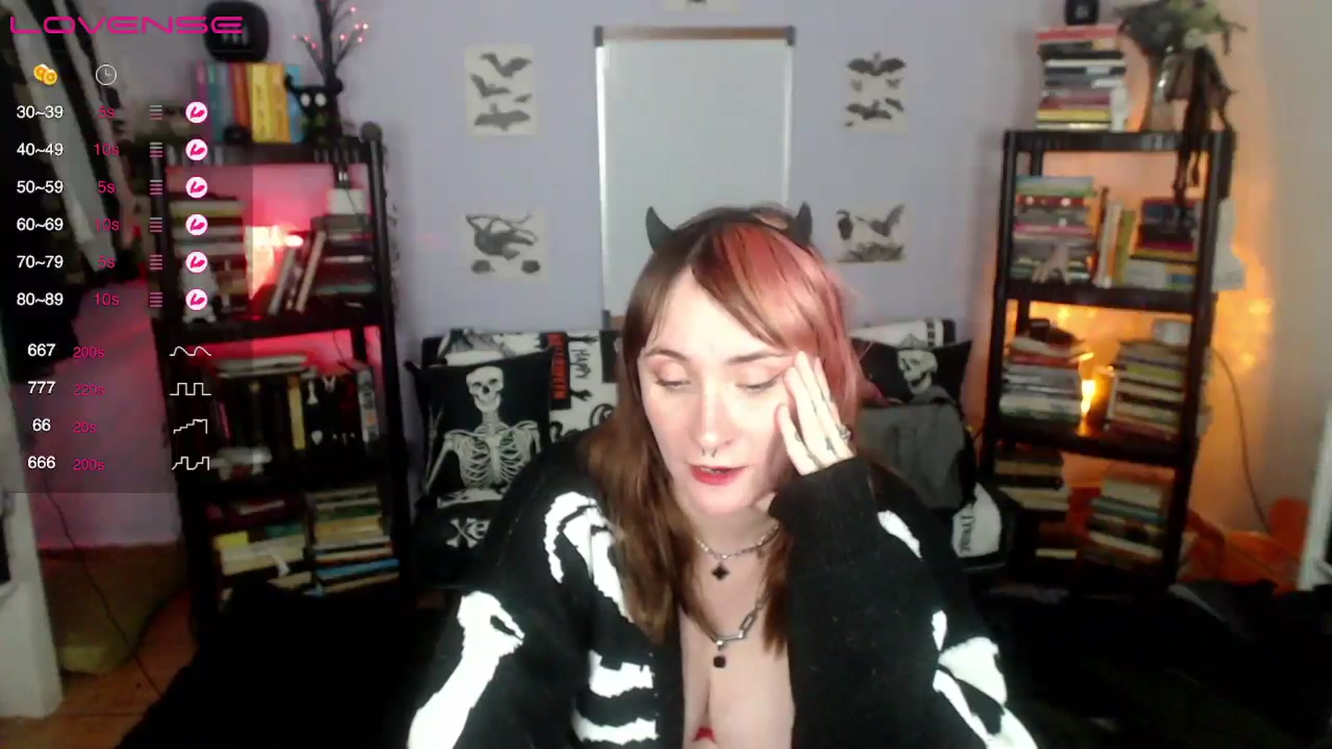 Gallery image thumbnail from AxeHallow's myfreecams stream on, 09/13/2024, 07:11 image 2 of 20