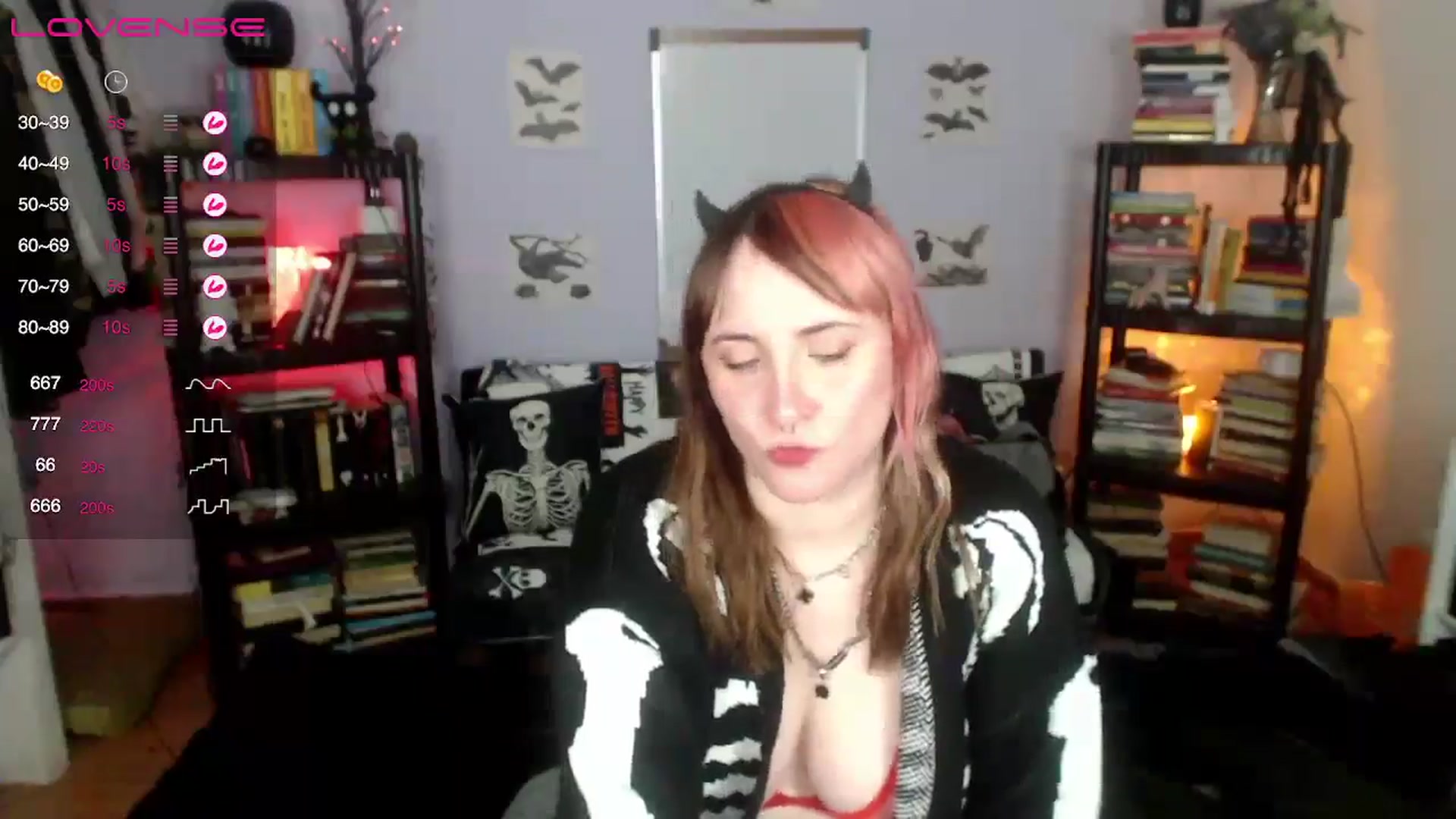 Gallery image thumbnail from AxeHallow's myfreecams stream on, 09/13/2024, 07:11 image 9 of 20