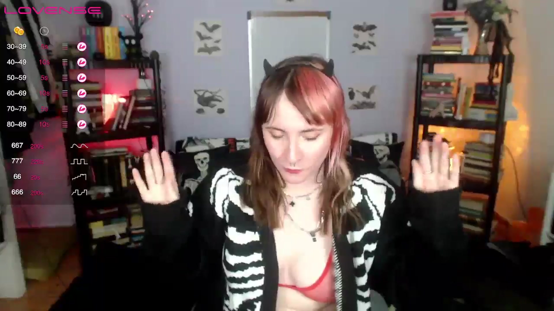 Gallery image thumbnail from AxeHallow's myfreecams stream on, 09/13/2024, 07:11 image 14 of 20