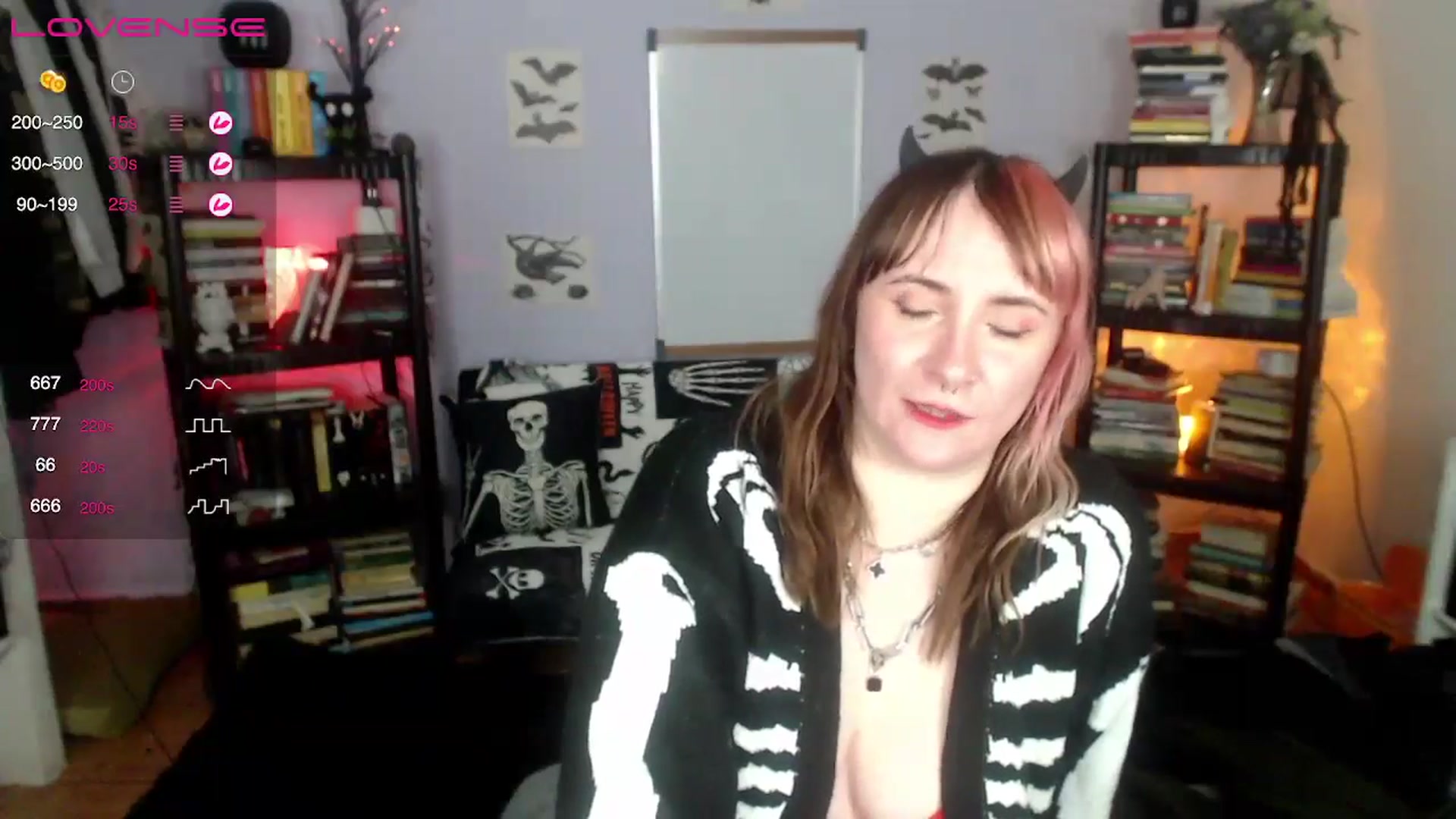 Gallery image thumbnail from AxeHallow's myfreecams stream on, 09/13/2024, 07:29 image 6 of 20