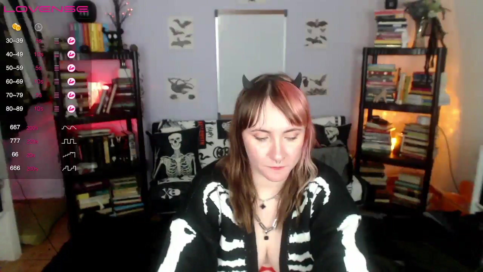 Gallery image thumbnail from AxeHallow's myfreecams stream on, 09/13/2024, 07:29 image 4 of 20