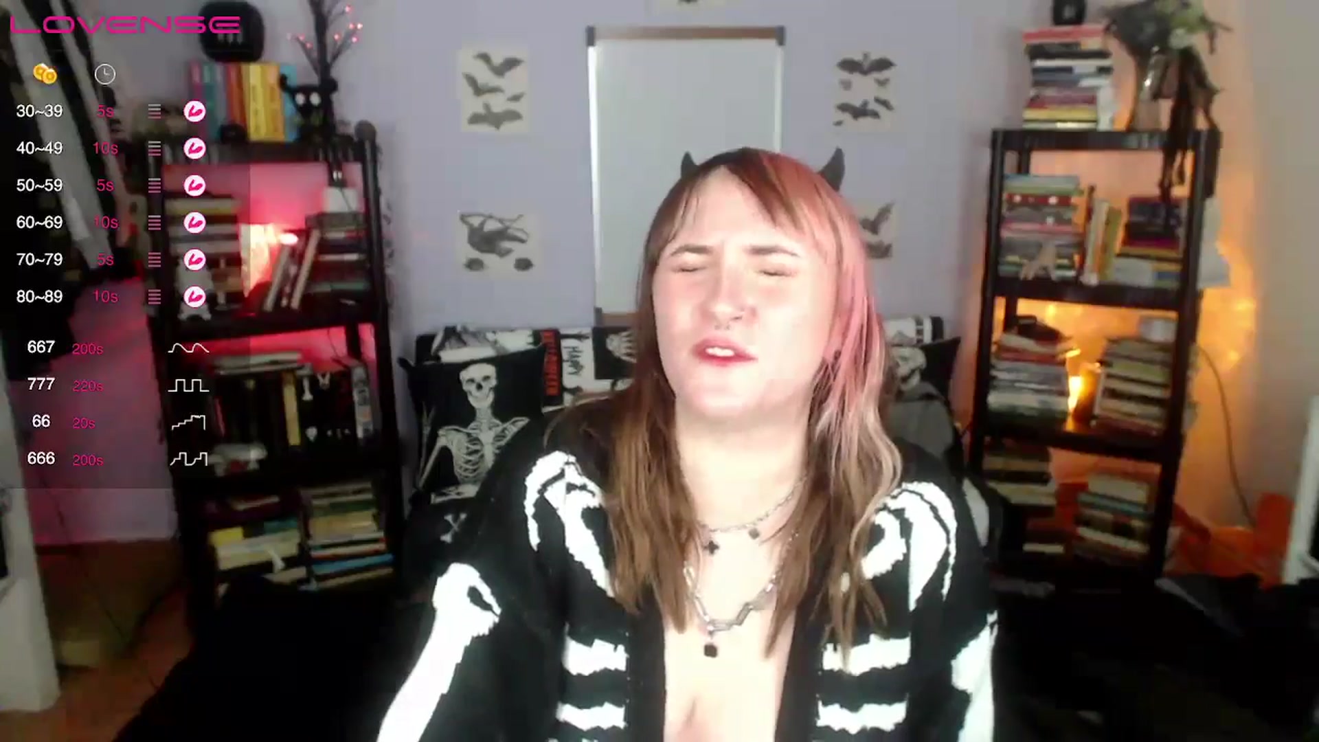Gallery image thumbnail from AxeHallow's myfreecams stream on, 09/13/2024, 07:29 image 10 of 20
