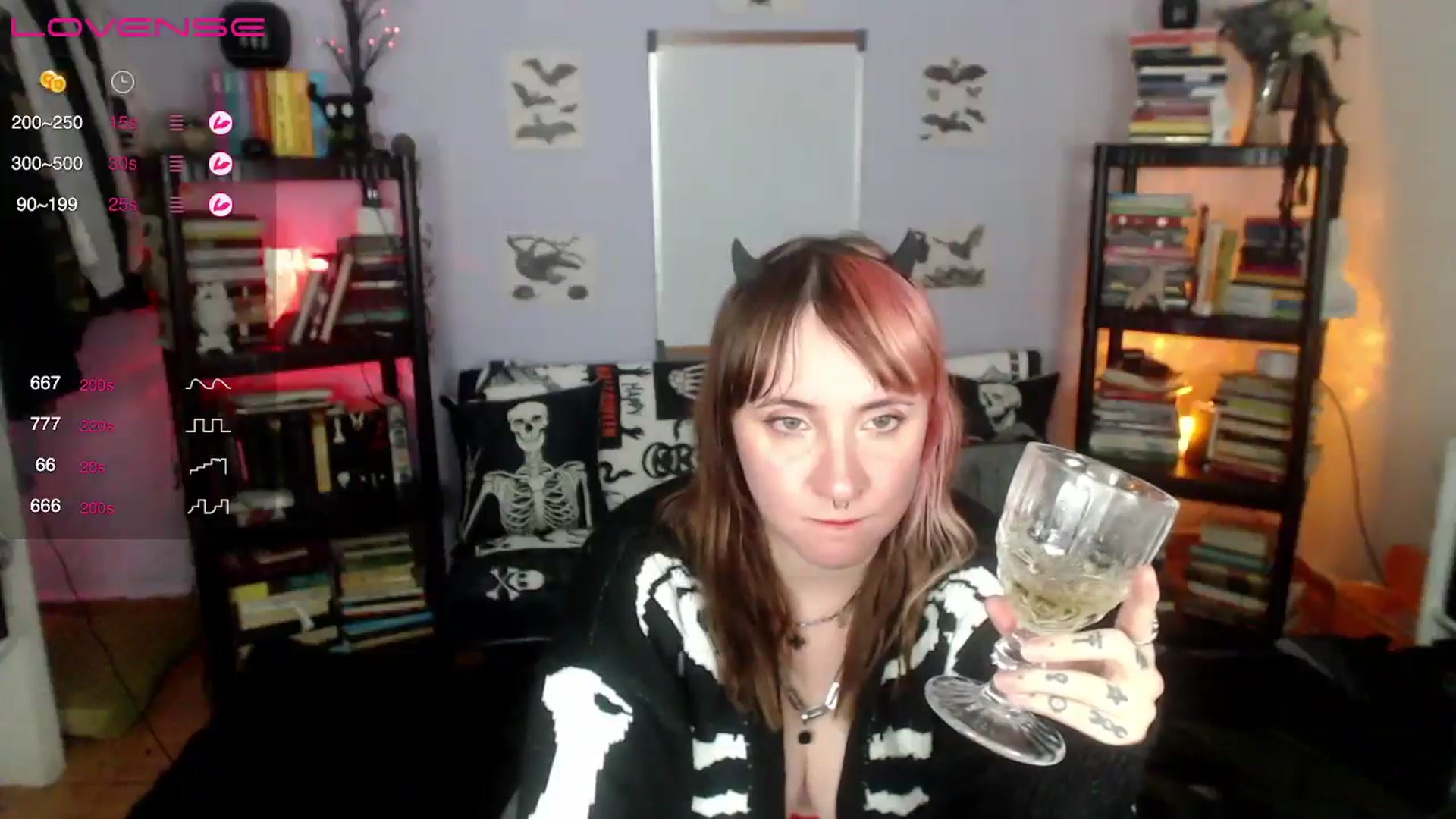 Gallery image thumbnail from AxeHallow's myfreecams stream on, 09/13/2024, 07:29 image 3 of 20