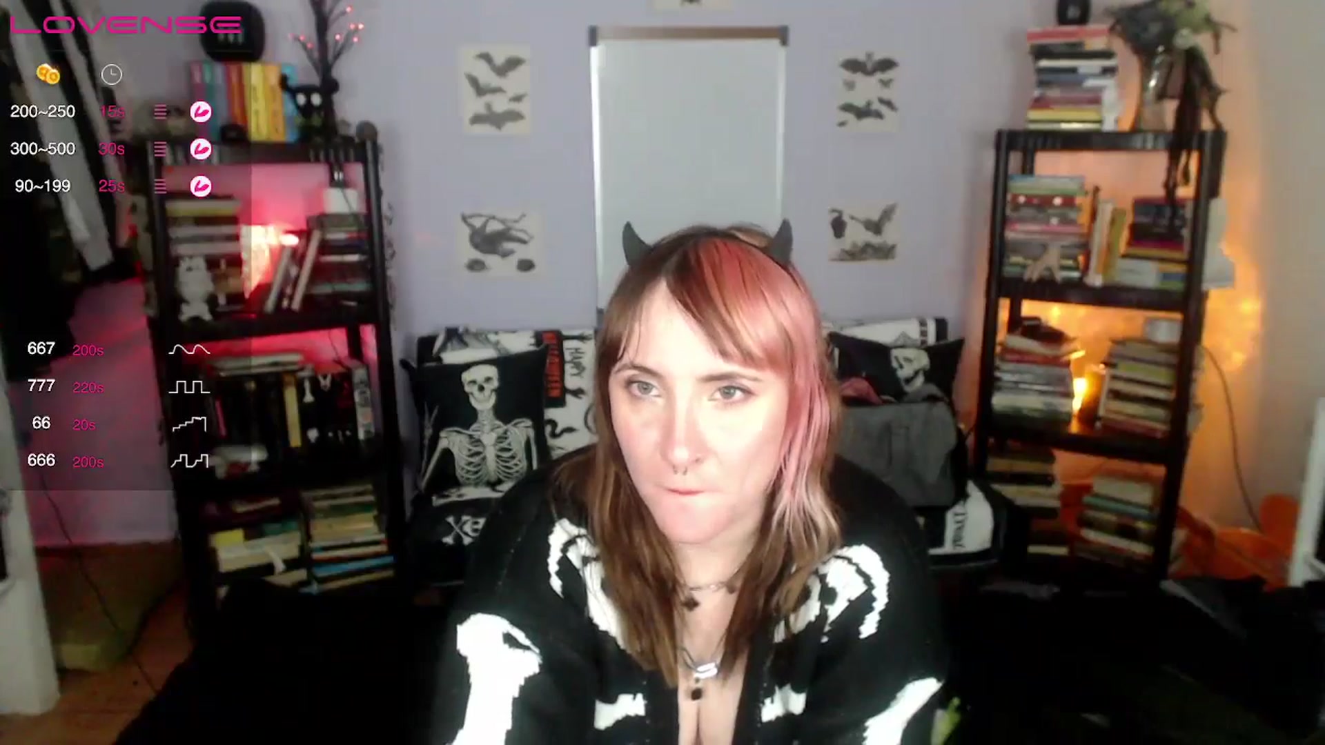 Gallery image thumbnail from AxeHallow's myfreecams stream on, 09/13/2024, 07:29 image 2 of 20