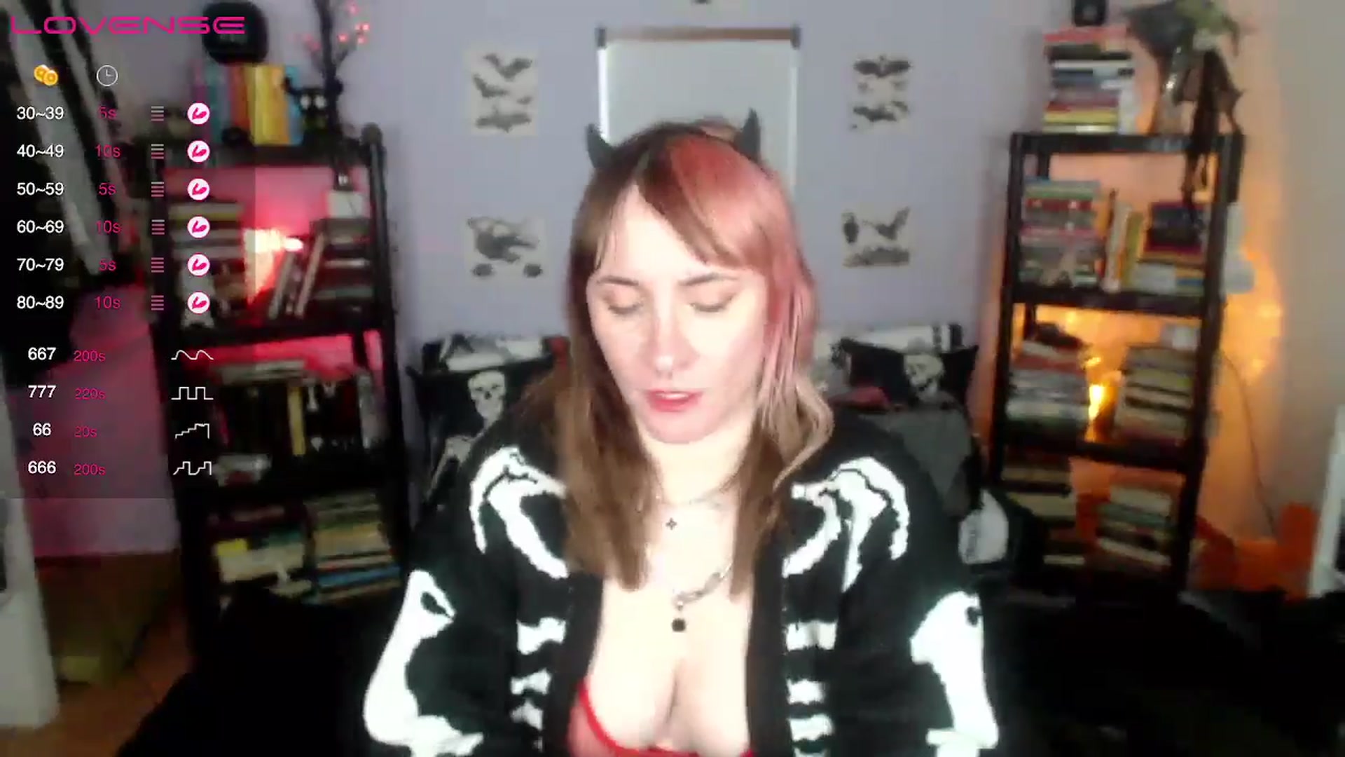 Gallery image thumbnail from AxeHallow's myfreecams stream on, 09/13/2024, 07:29 image 8 of 20