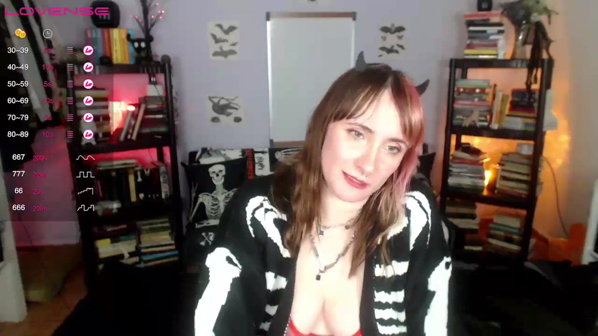 Gallery image thumbnail from AxeHallow's myfreecams stream on, 09/13/2024, 07:29 image 17 of 20