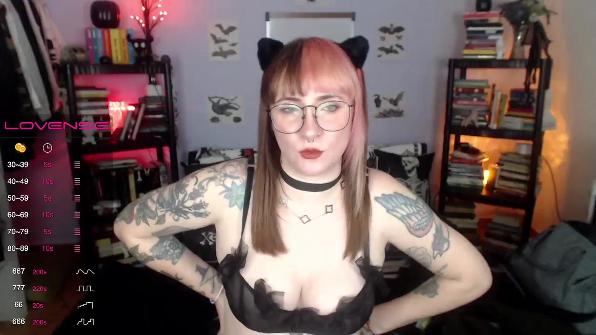 Gallery image thumbnail from AxeHallow's myfreecams stream on, 09/15/2024, 02:33 image 2 of 20