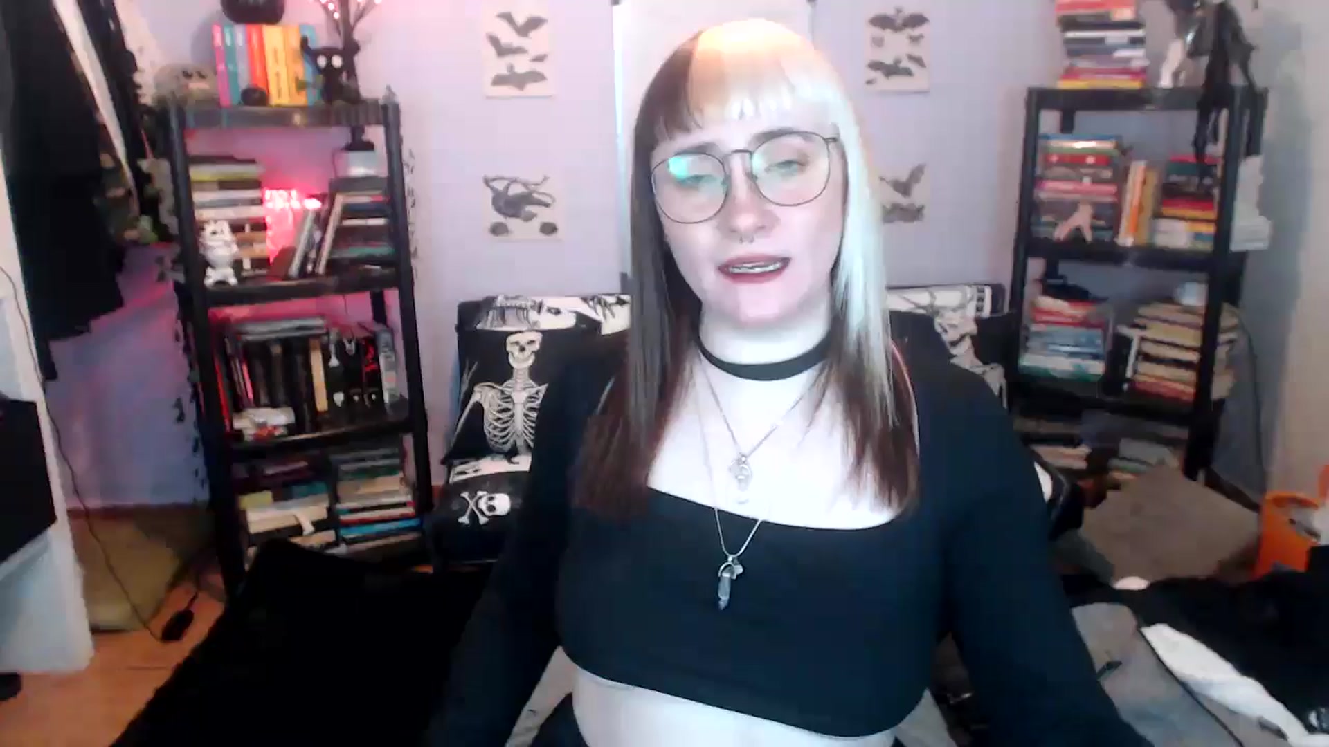Gallery image thumbnail from AxeHallow's myfreecams stream on, 09/25/2024, 23:07 image 1 of 20